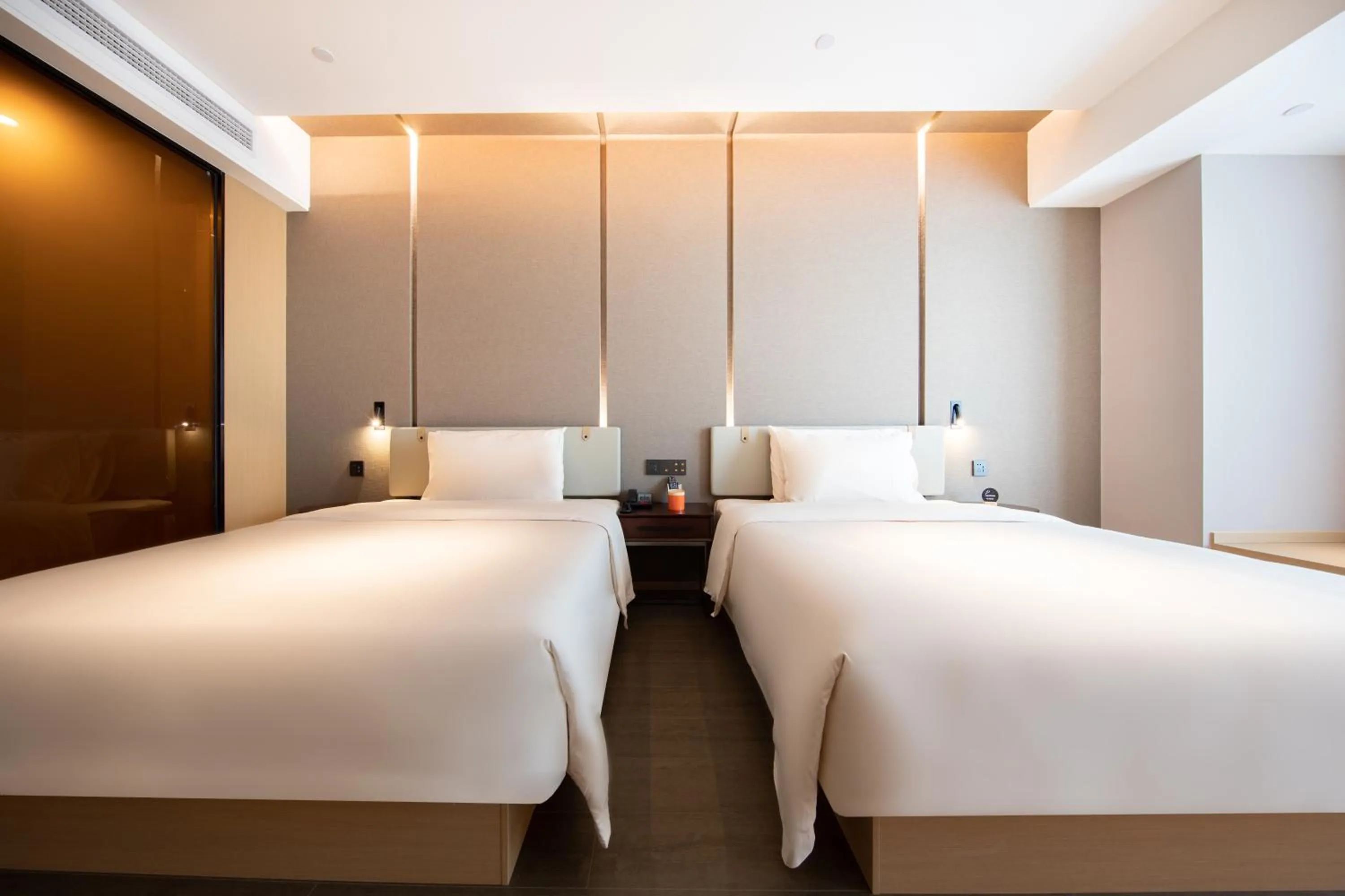 Bed in Atour Hotel Foshan Shunde Happy Coast