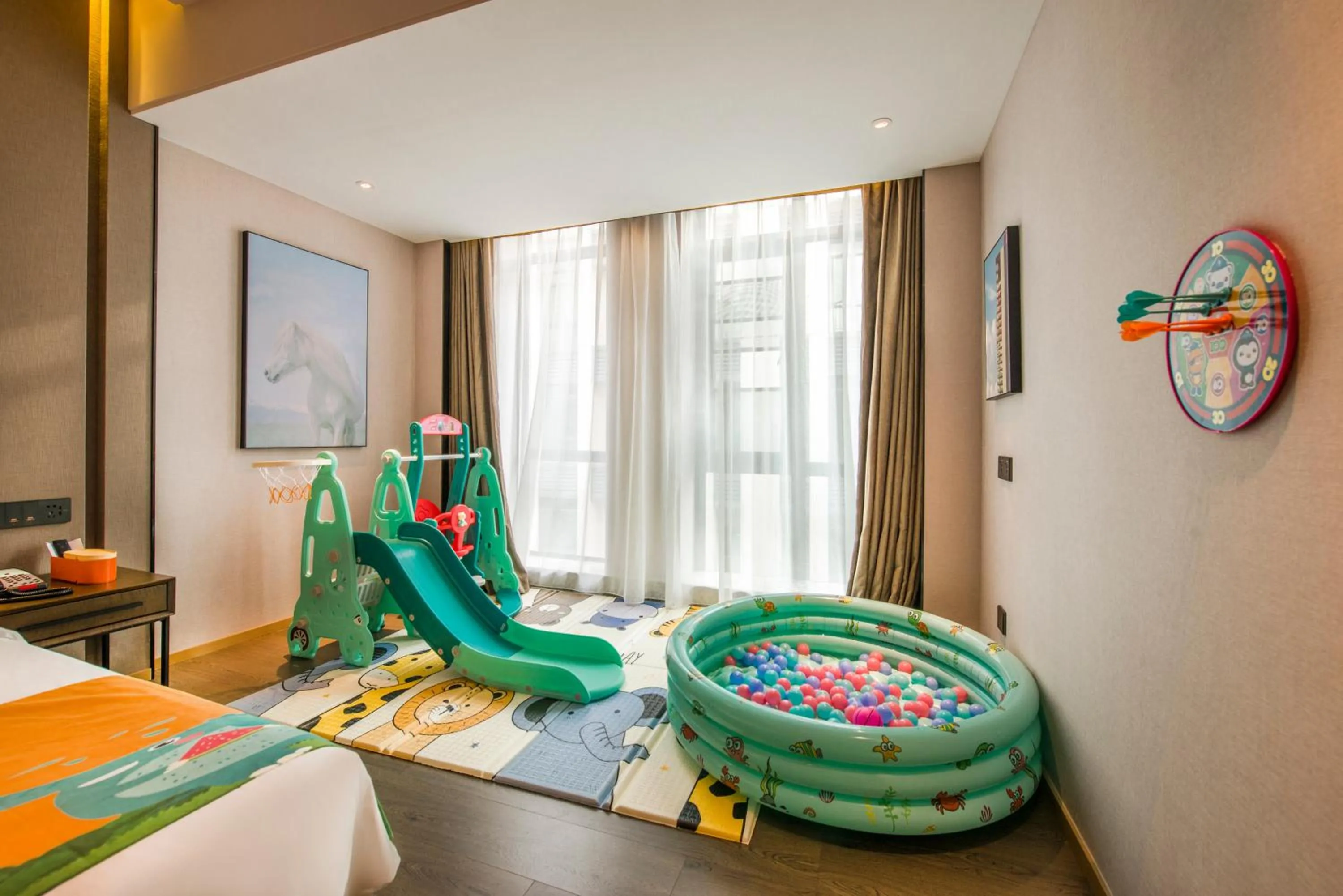 Bed in Atour Hotel Dongguan Humen Avenue