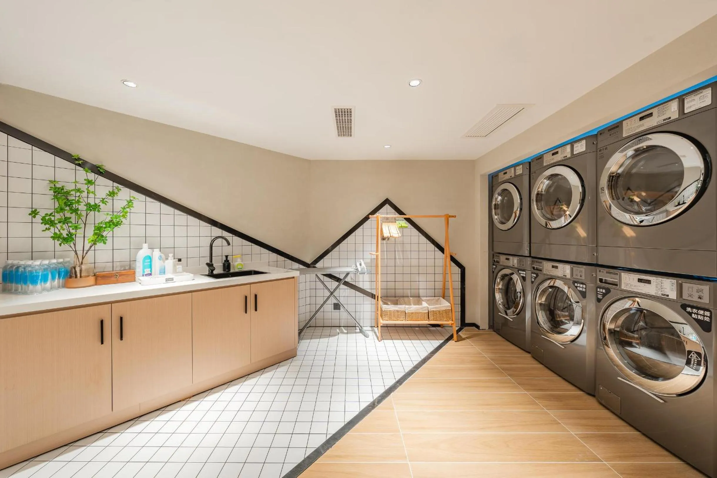 washing machine in Atour Hotel Chongqing North Railway Station