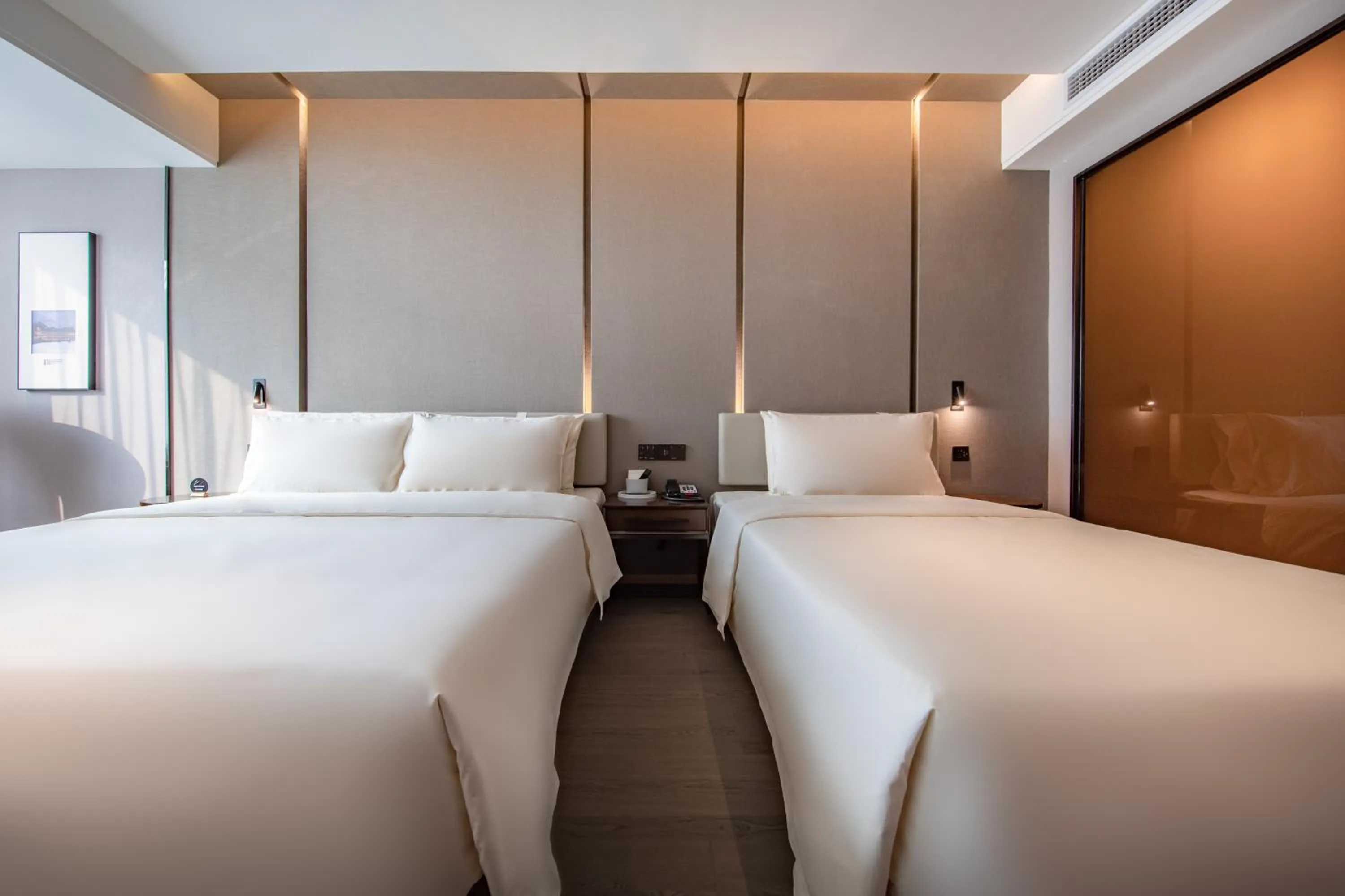 Bed in Atour Hotel Chengdu Chunxi Road Tianfu Square Subway Station