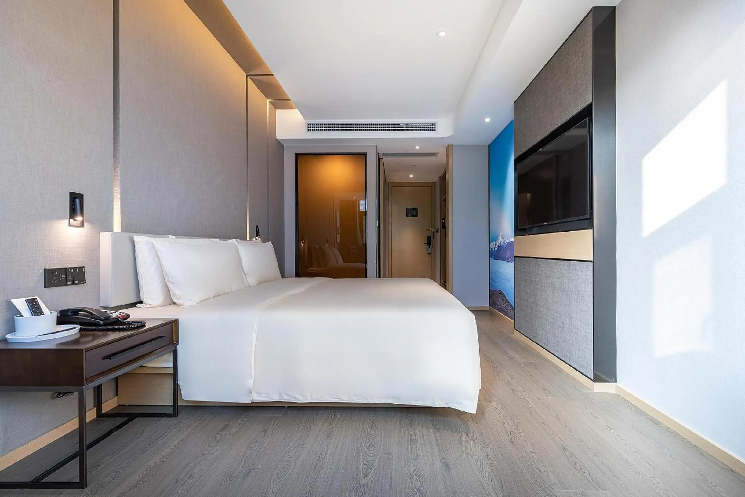 Bed in Atour Hotel Chengdu Chunxi Road Tianfu Square Subway Station