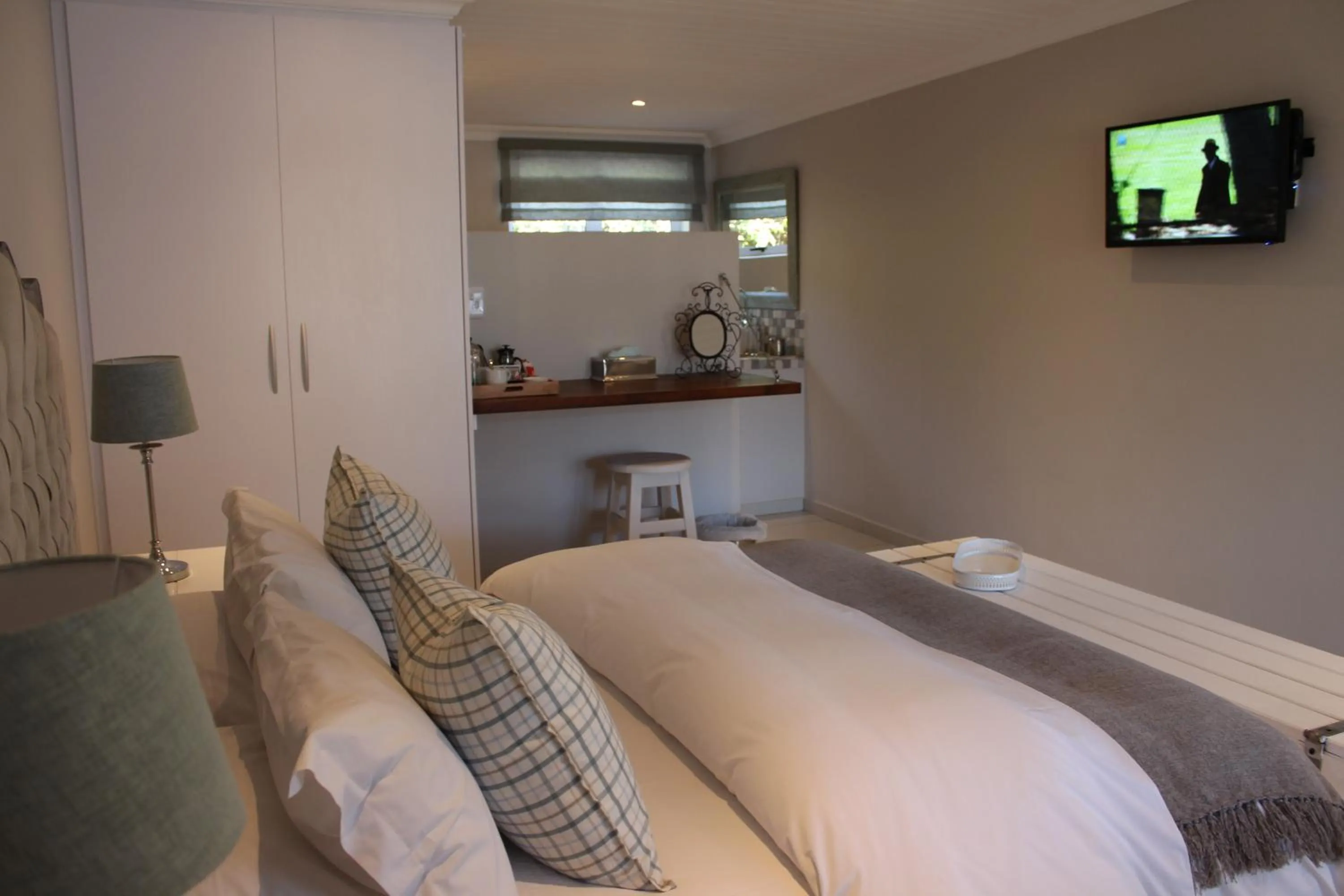 Bedroom, Bed in Nuwerus Lodge Paarl