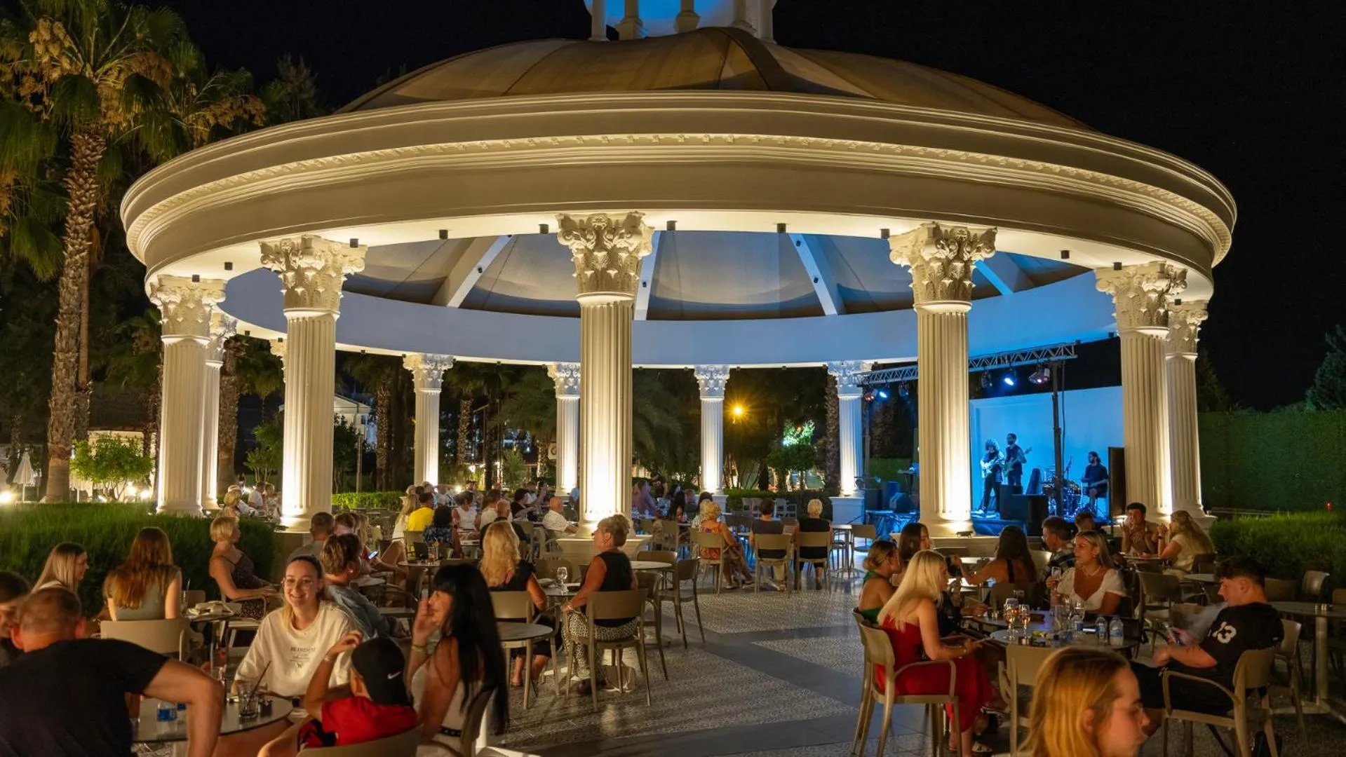 People in Numa Club Side Hotel - Ultra All Inclusive