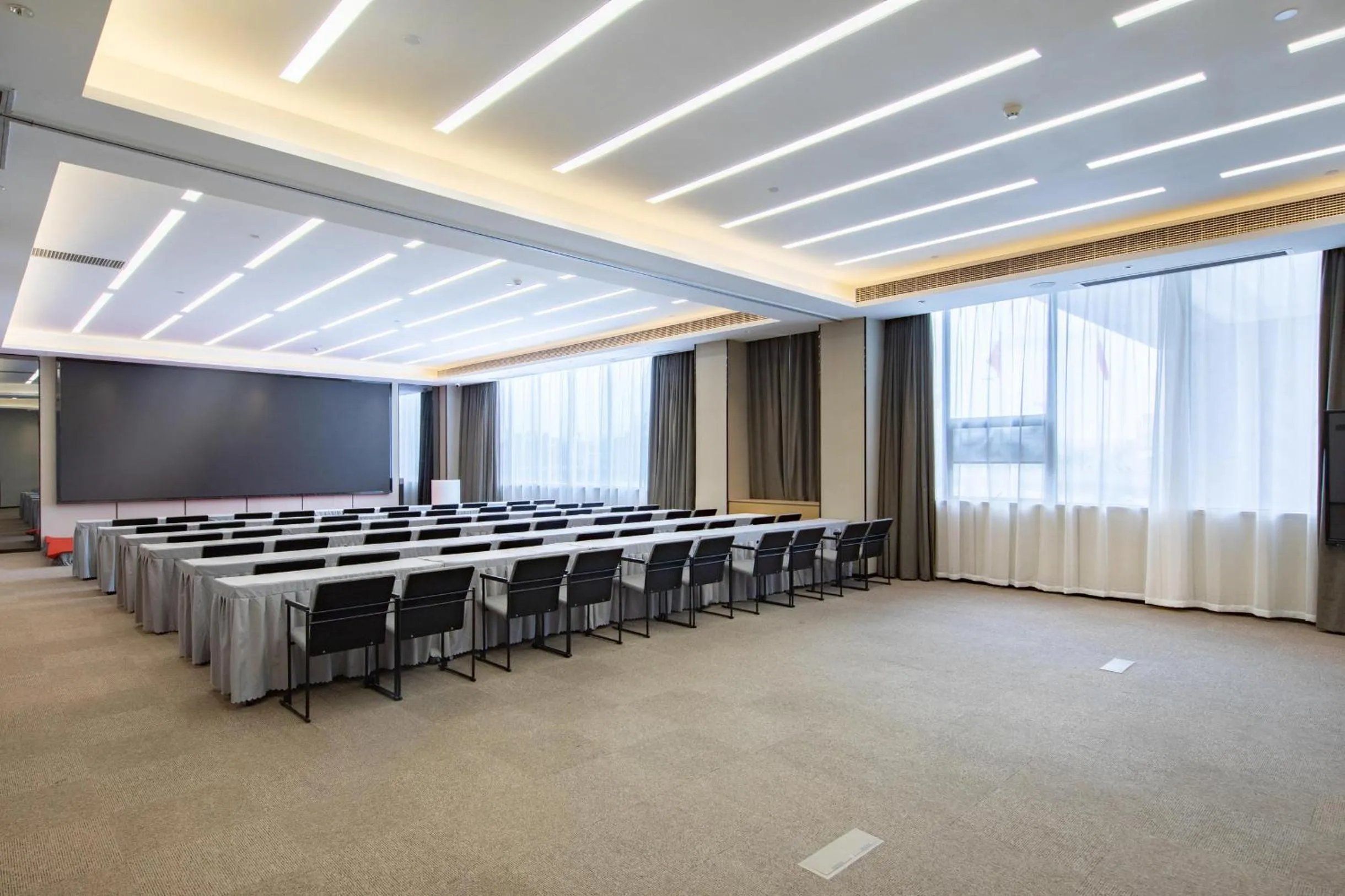Meeting/conference room in Atour Hotel Dongguan Fenggang