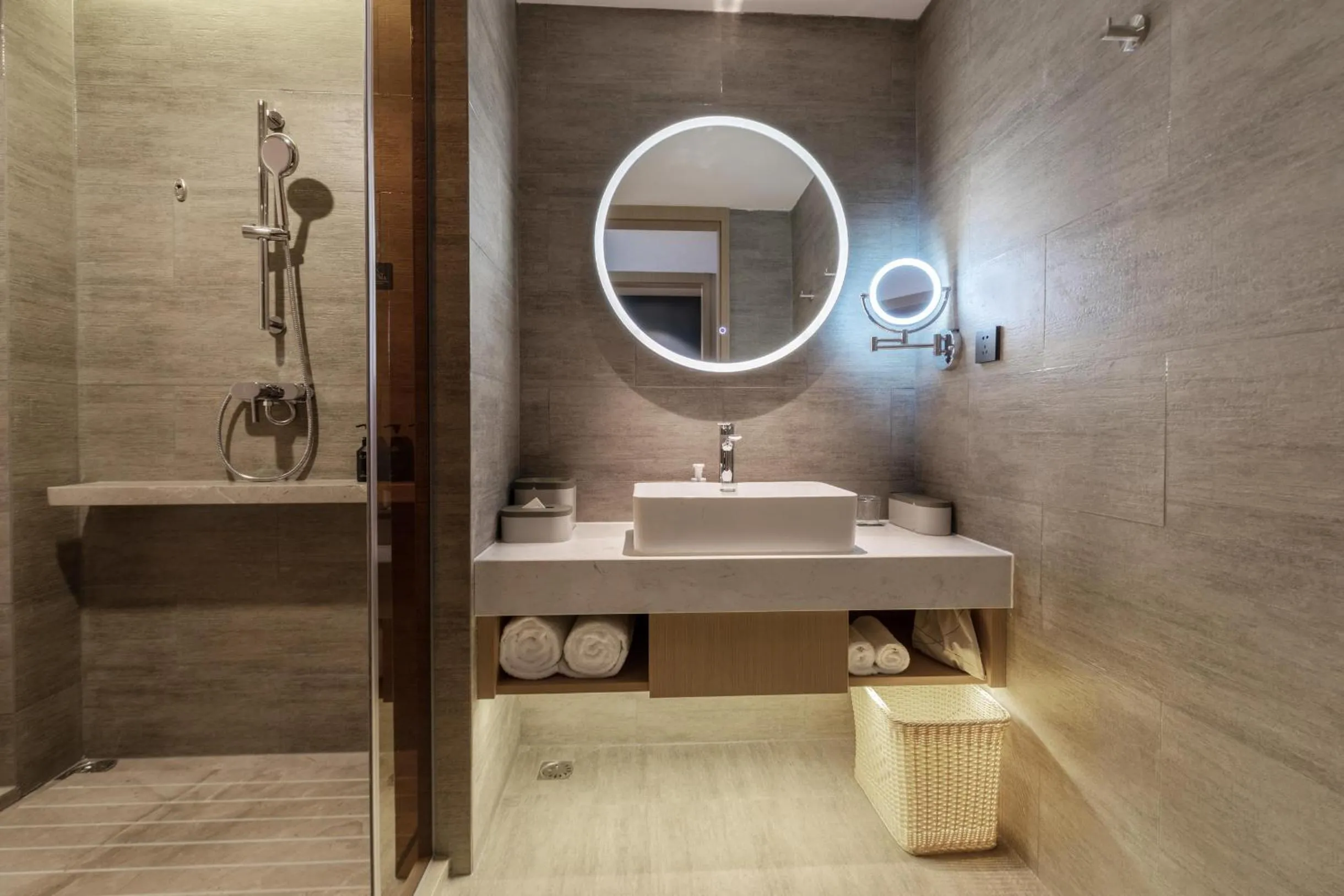 Shower in Atour Hotel Dongguan Fenggang