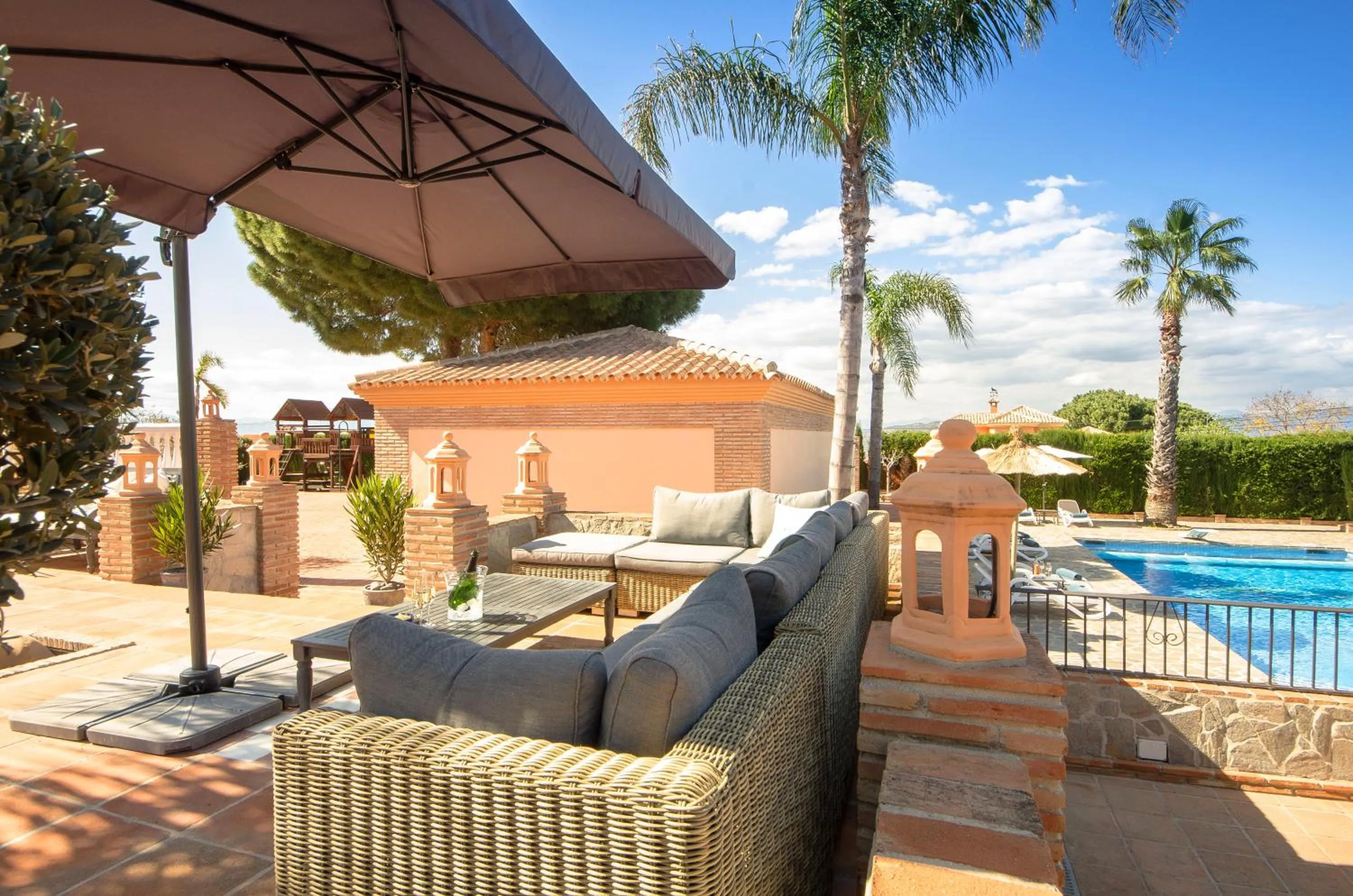 Garden in Villa Conmigo Bed & Breakfast