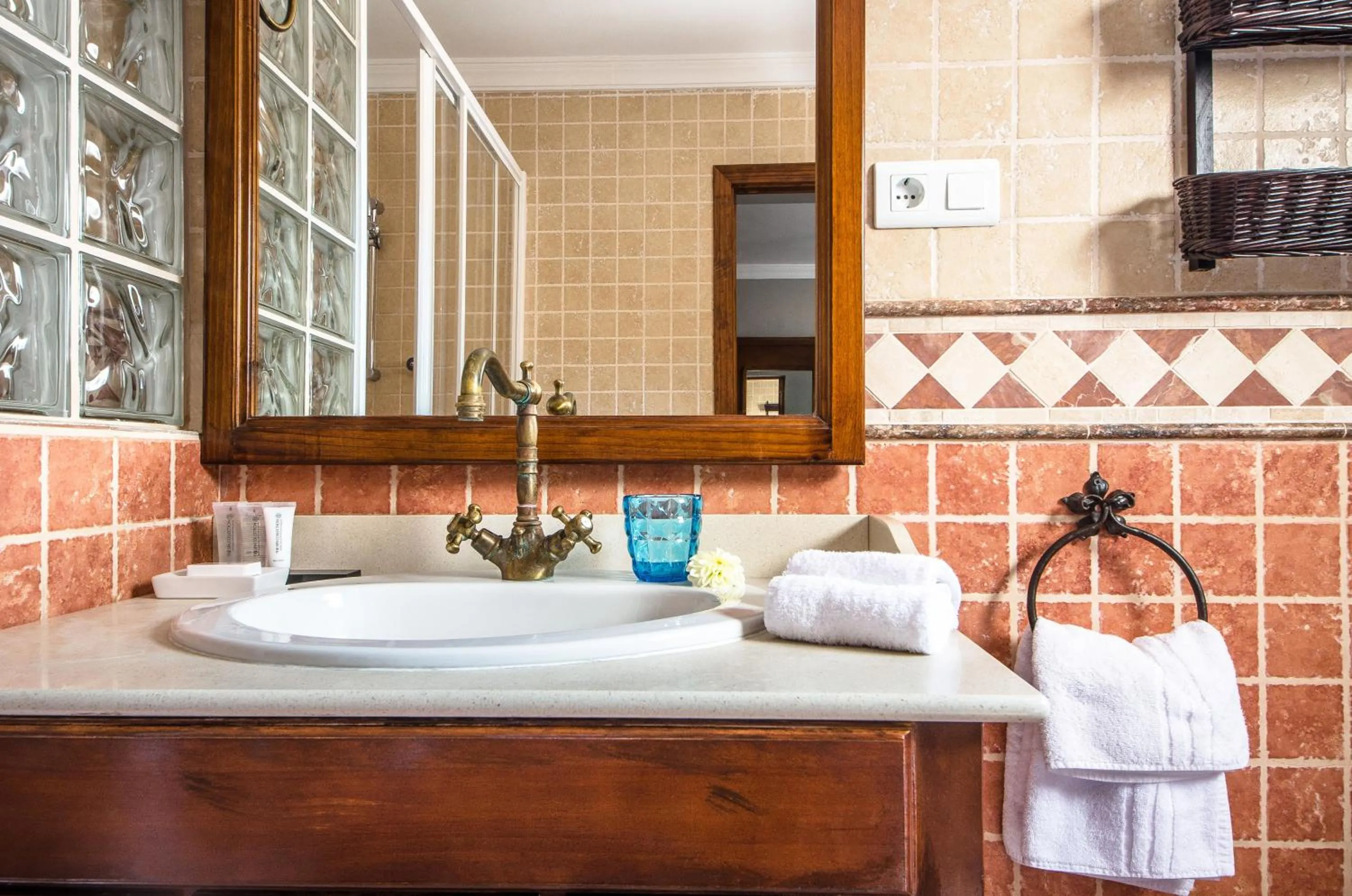 Shower in Villa Conmigo Bed & Breakfast