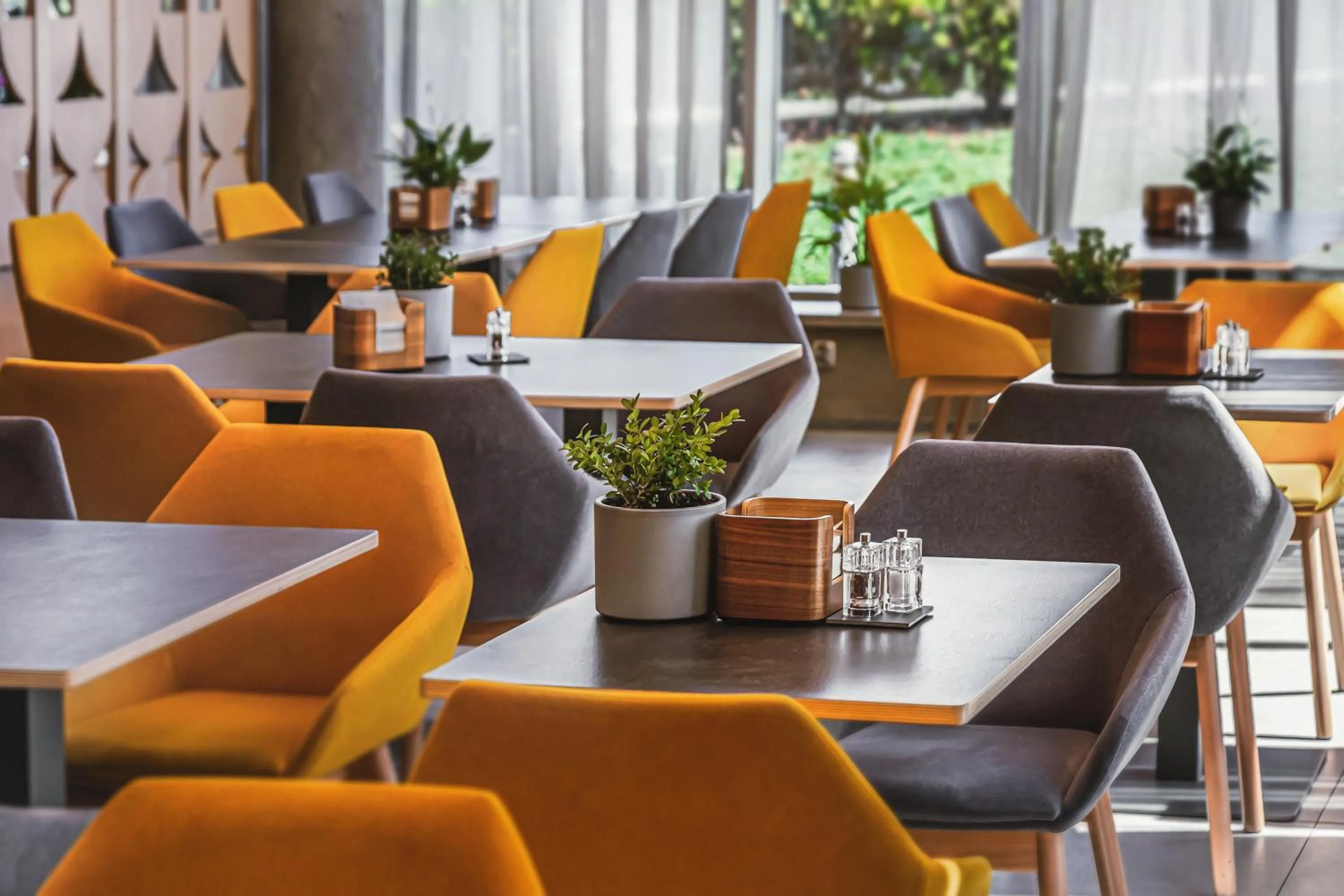 Restaurant/places to eat in Qubus Hotel Żory