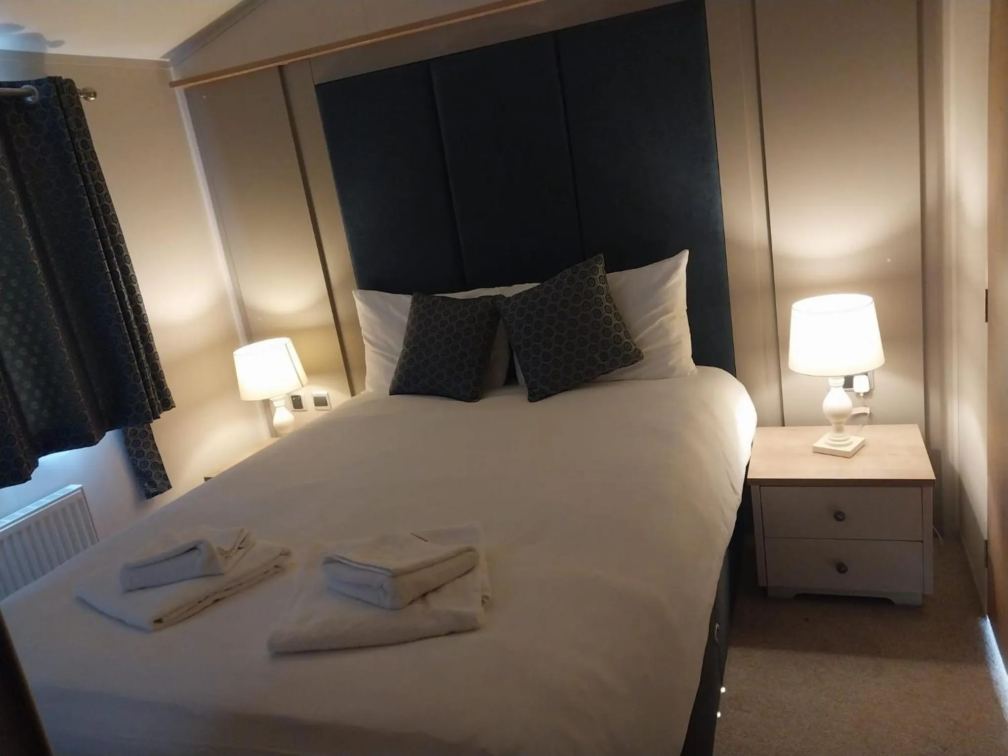 Bed in Beach Lodge - 5 minute walk to the sandy beach