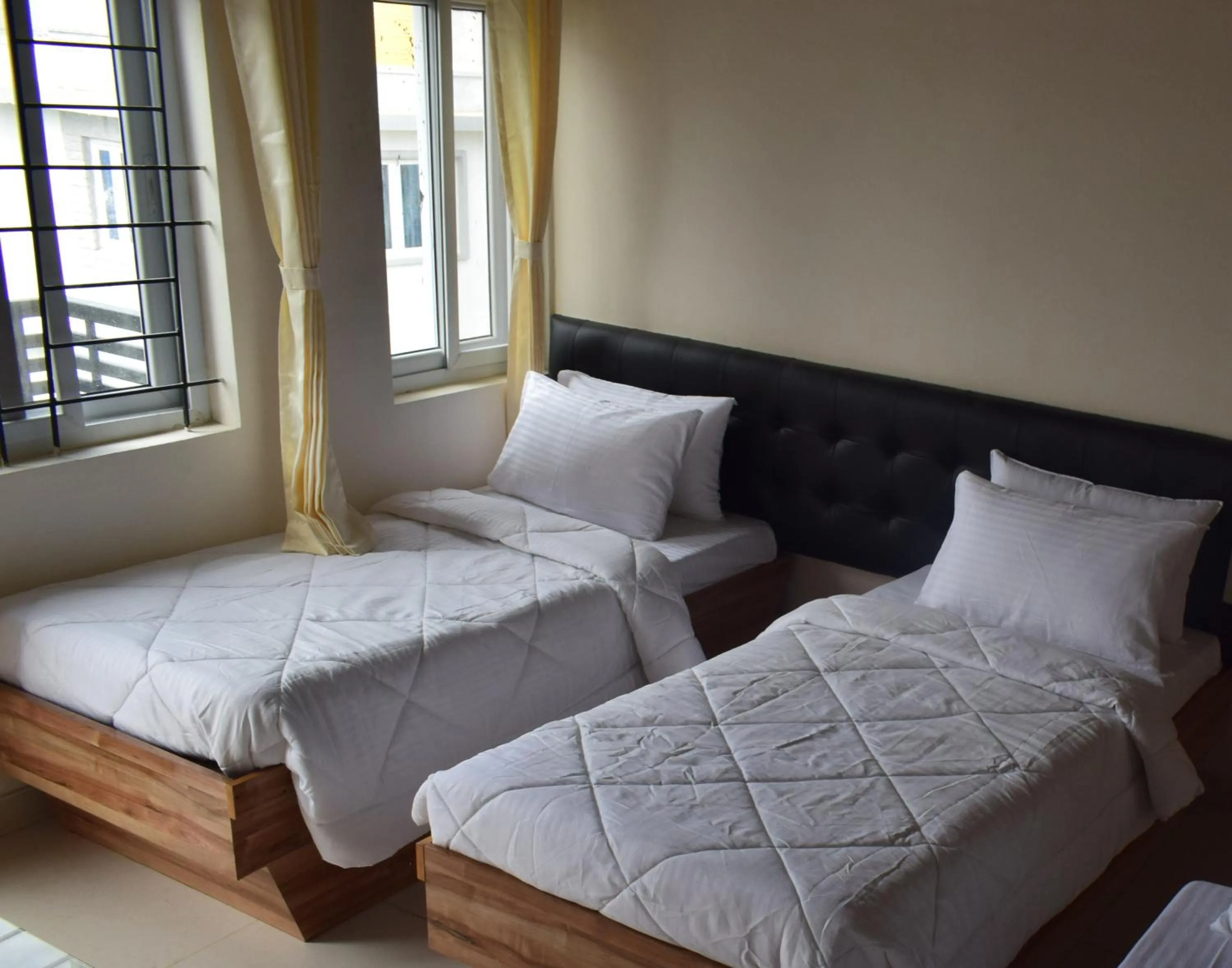 View (from property/room), Bed in The Suites