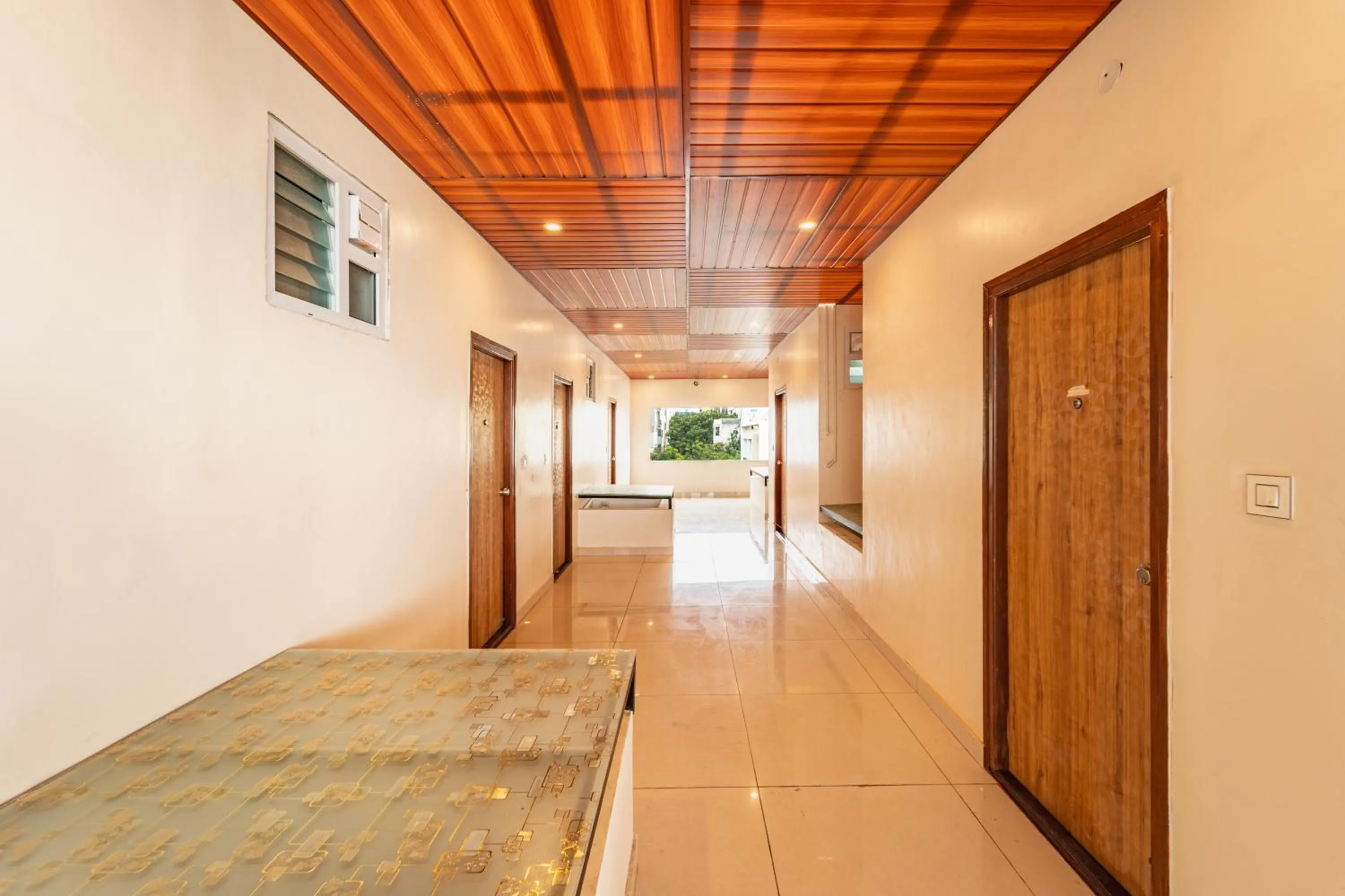 Communal lounge/ TV room, Bed in The Suites