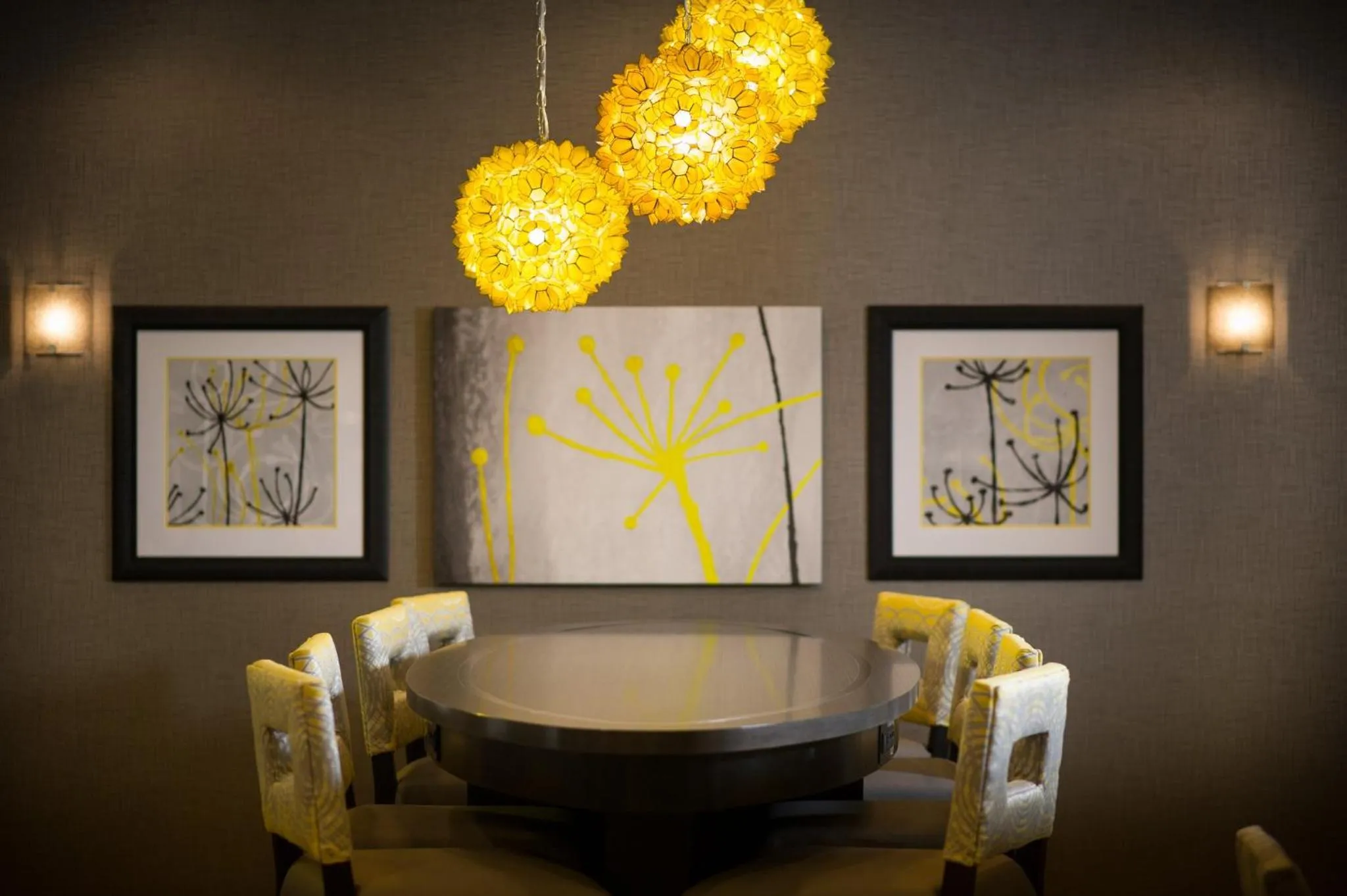 Breakfast in Holiday Inn Express and Suites Madison Central by IHG