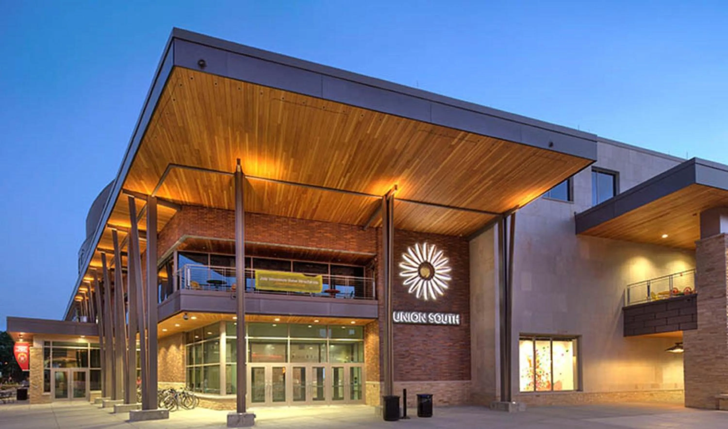 Area and facilities in Holiday Inn Express and Suites Madison Central by IHG