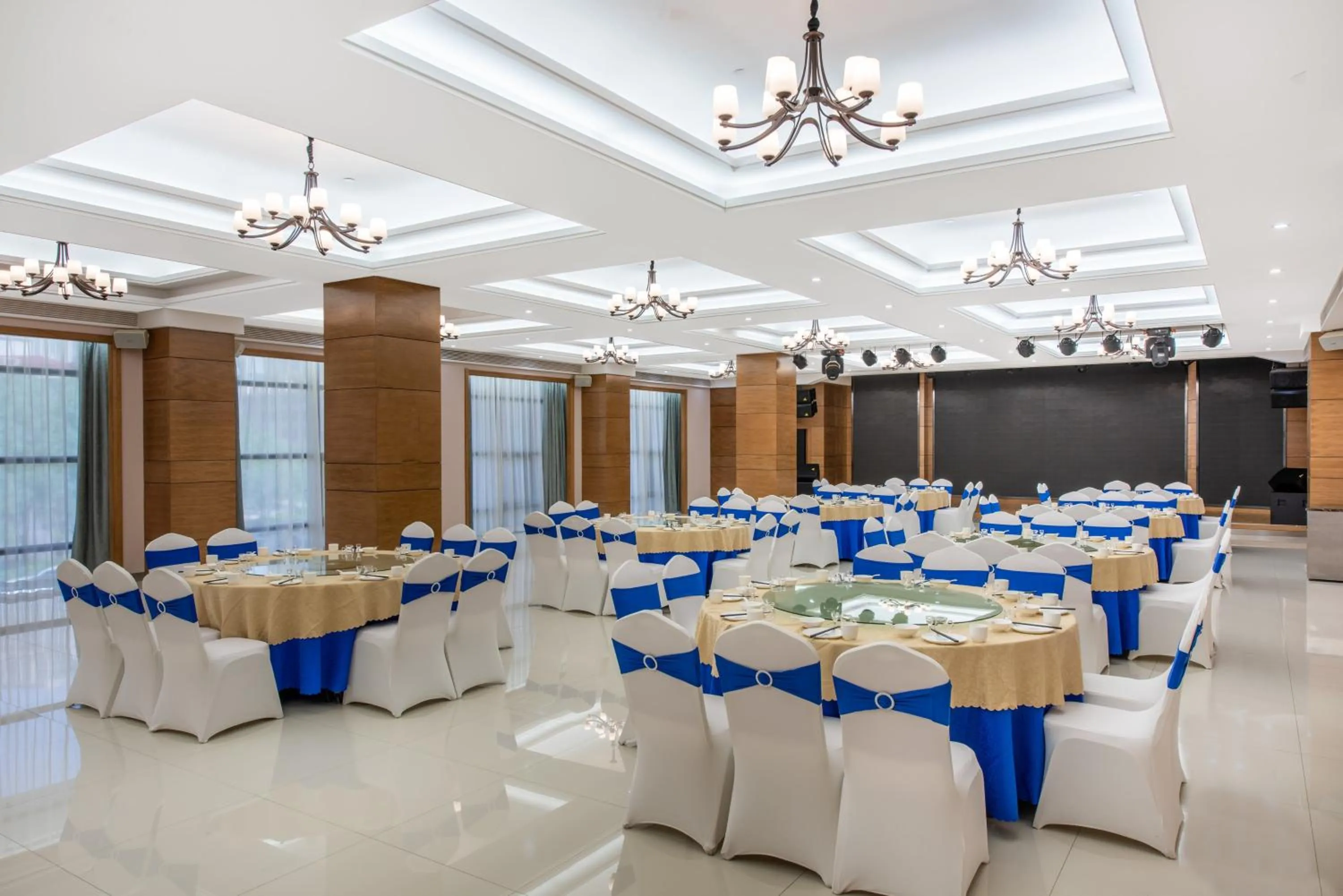 Banquet/Function facilities in Holiday Inn Express Ordos Dongsheng by IHG