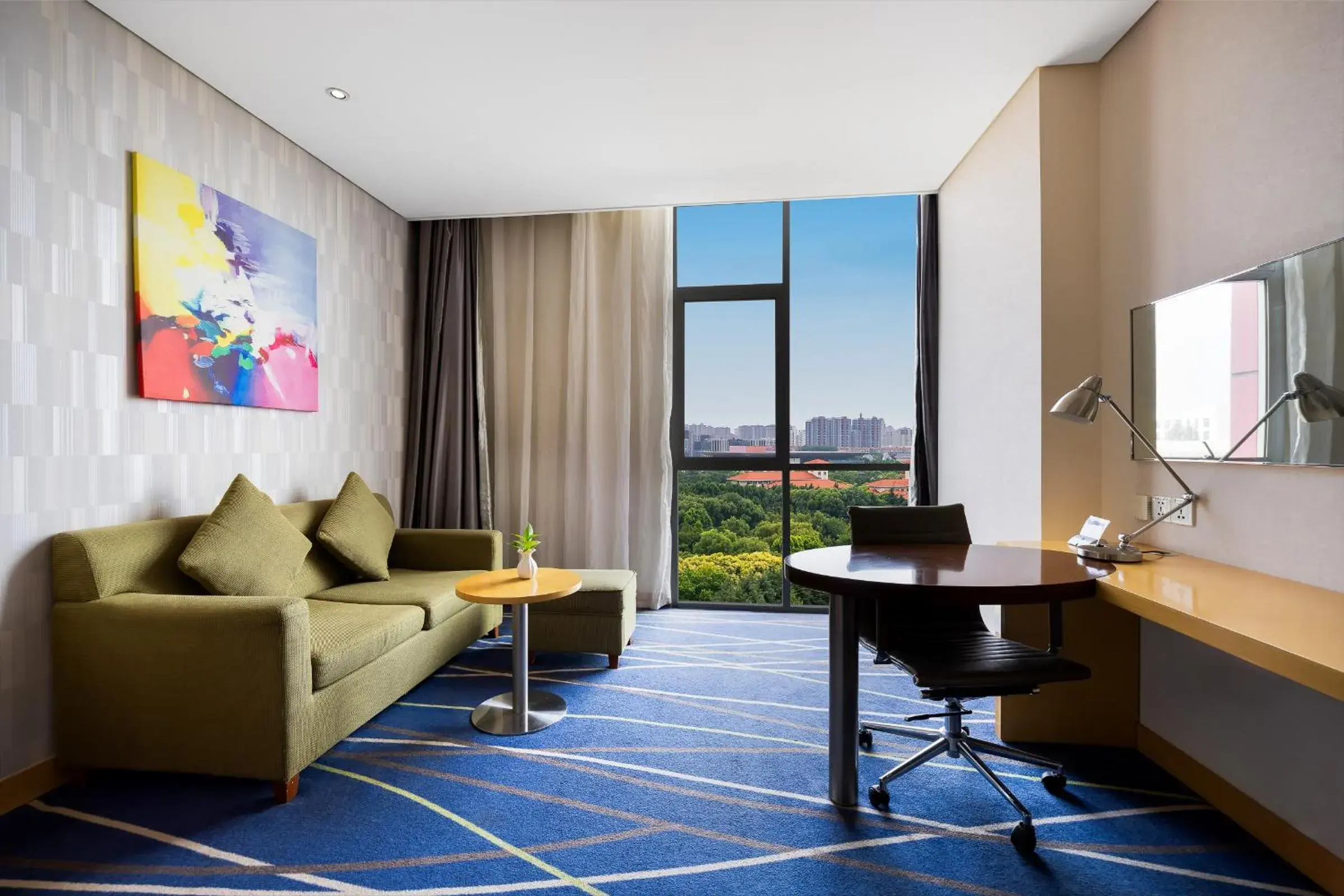 Standard King Room in Holiday Inn Express Zhengzhou Airport by IHG Standard King Room in Holiday Inn Express Zhengzhou Airport by IHG