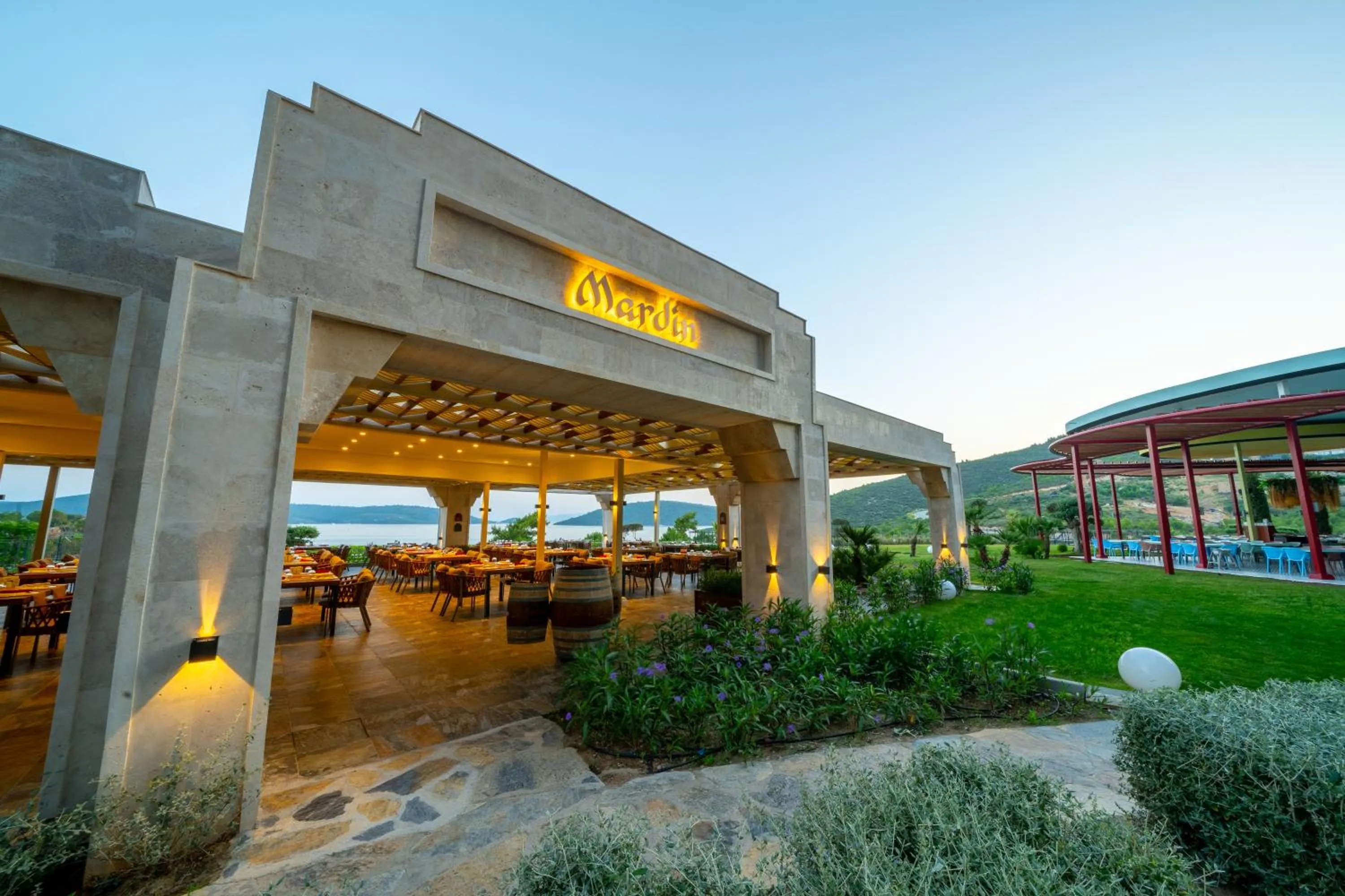 Restaurant/places to eat in La Blanche Island Bodrum