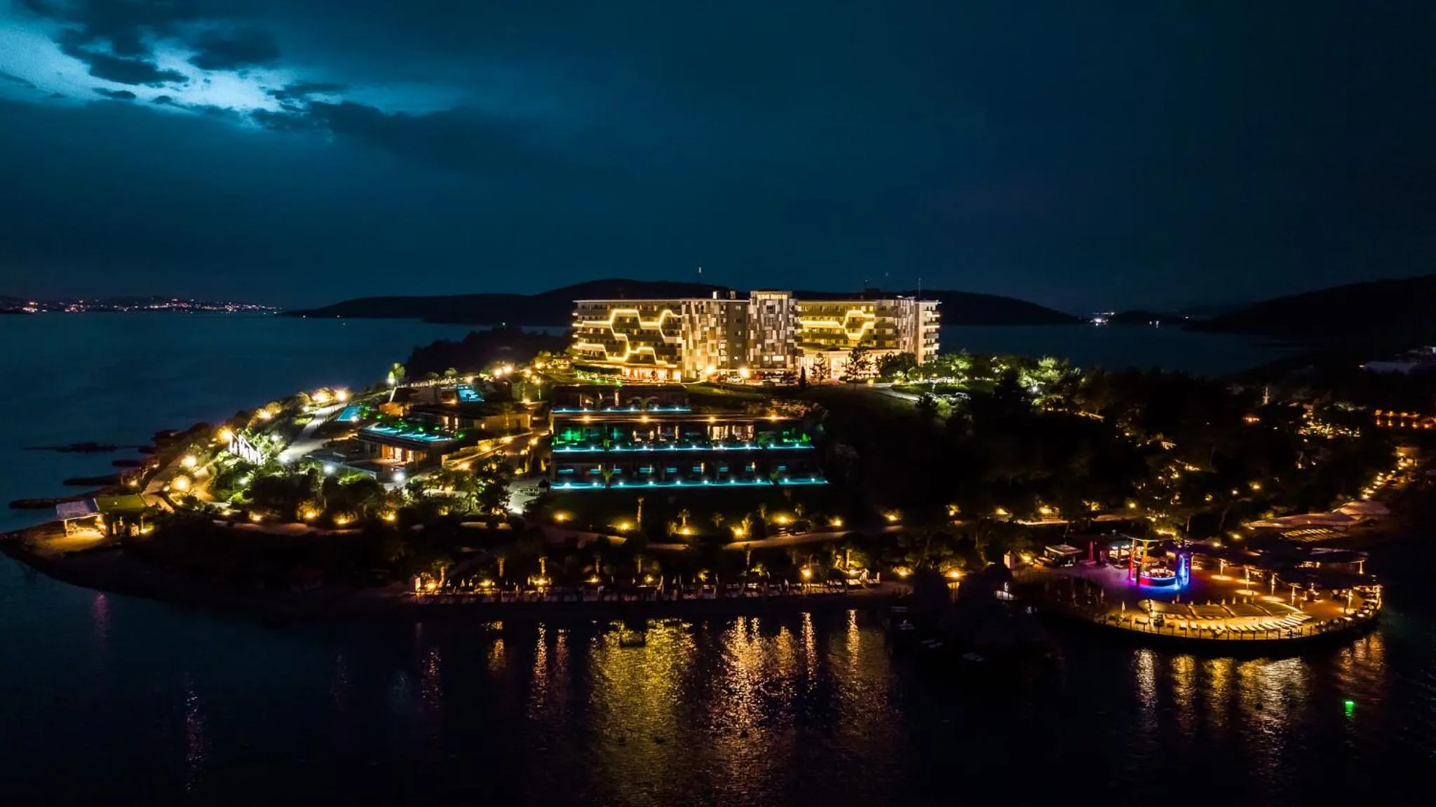 Property building in La Blanche Island Bodrum