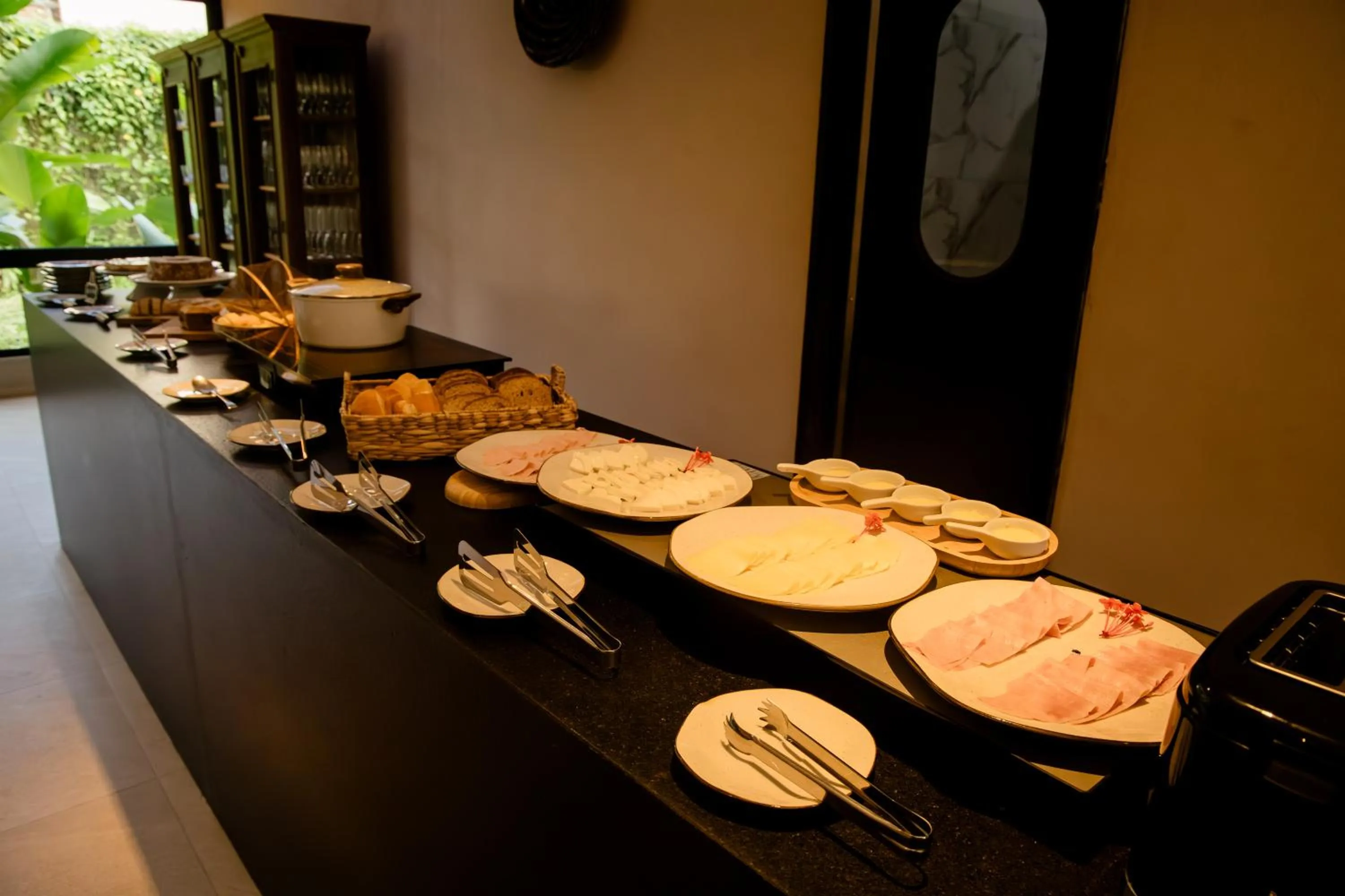 Buffet breakfast in Pousada Yamandu - SPA Aquecido