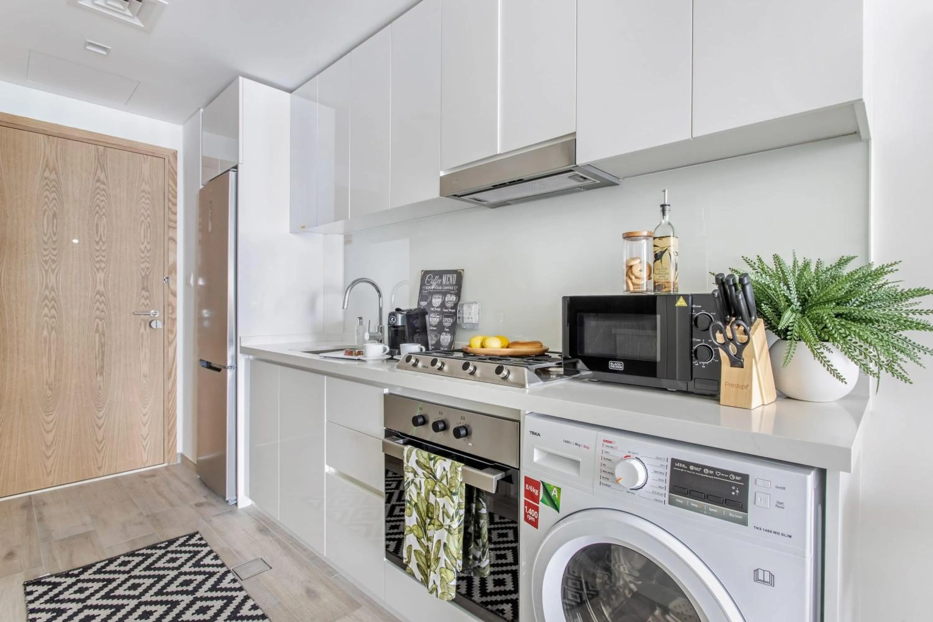 Frank Porter - Ahad Residences