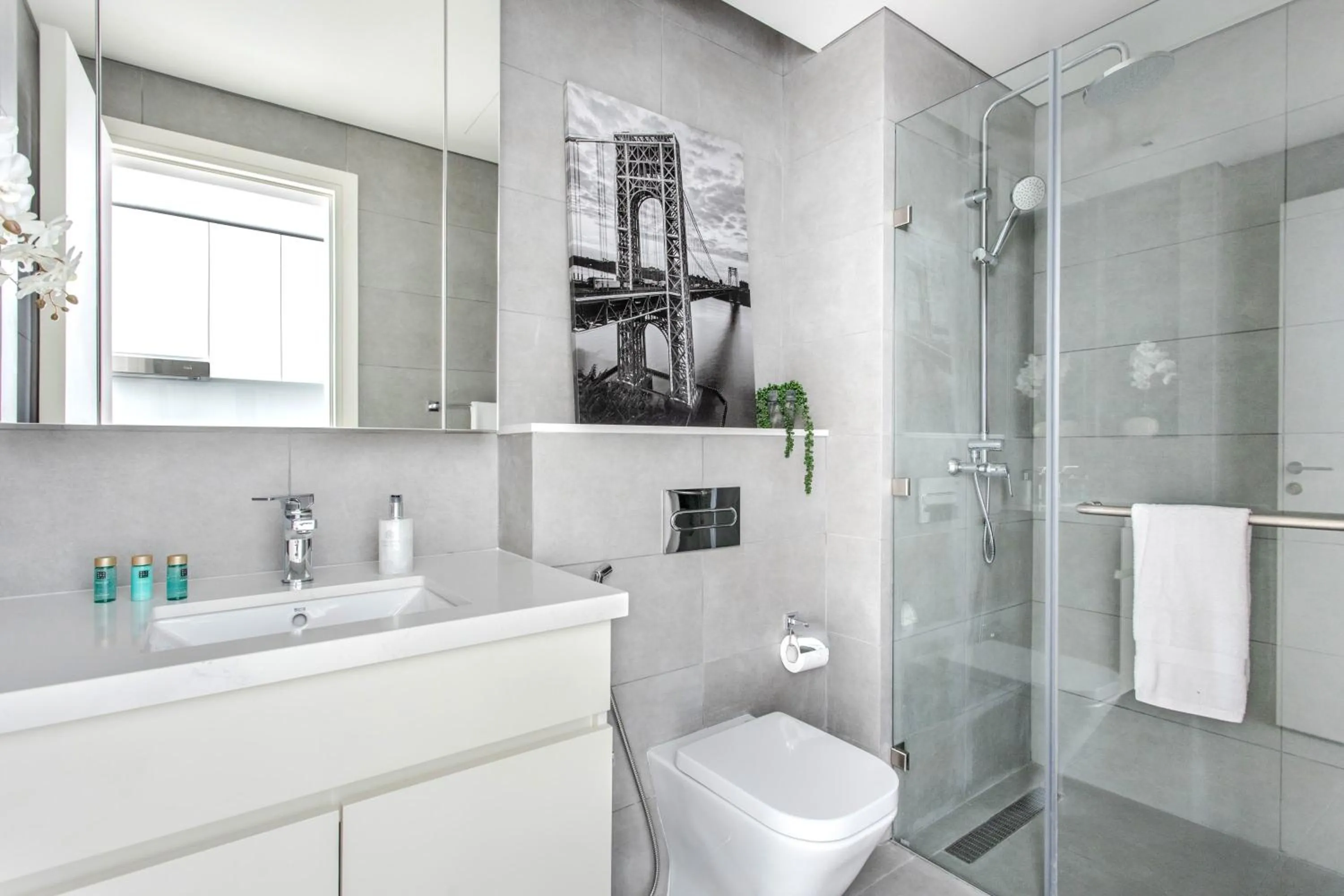 Frank Porter - Ahad Residences