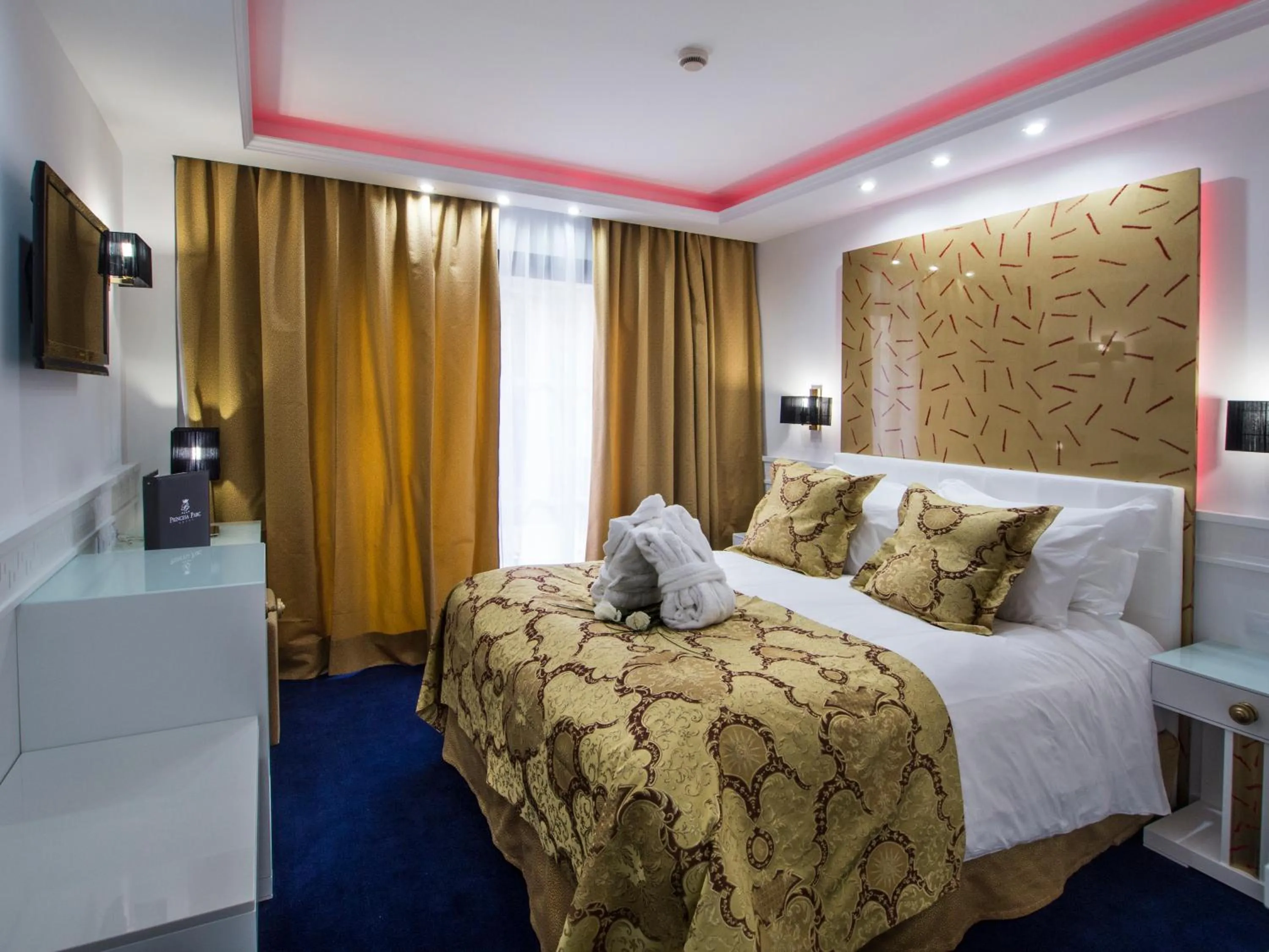 Double Room with Spa Bath - single occupancy in Hotel Princesa Parc Excellence