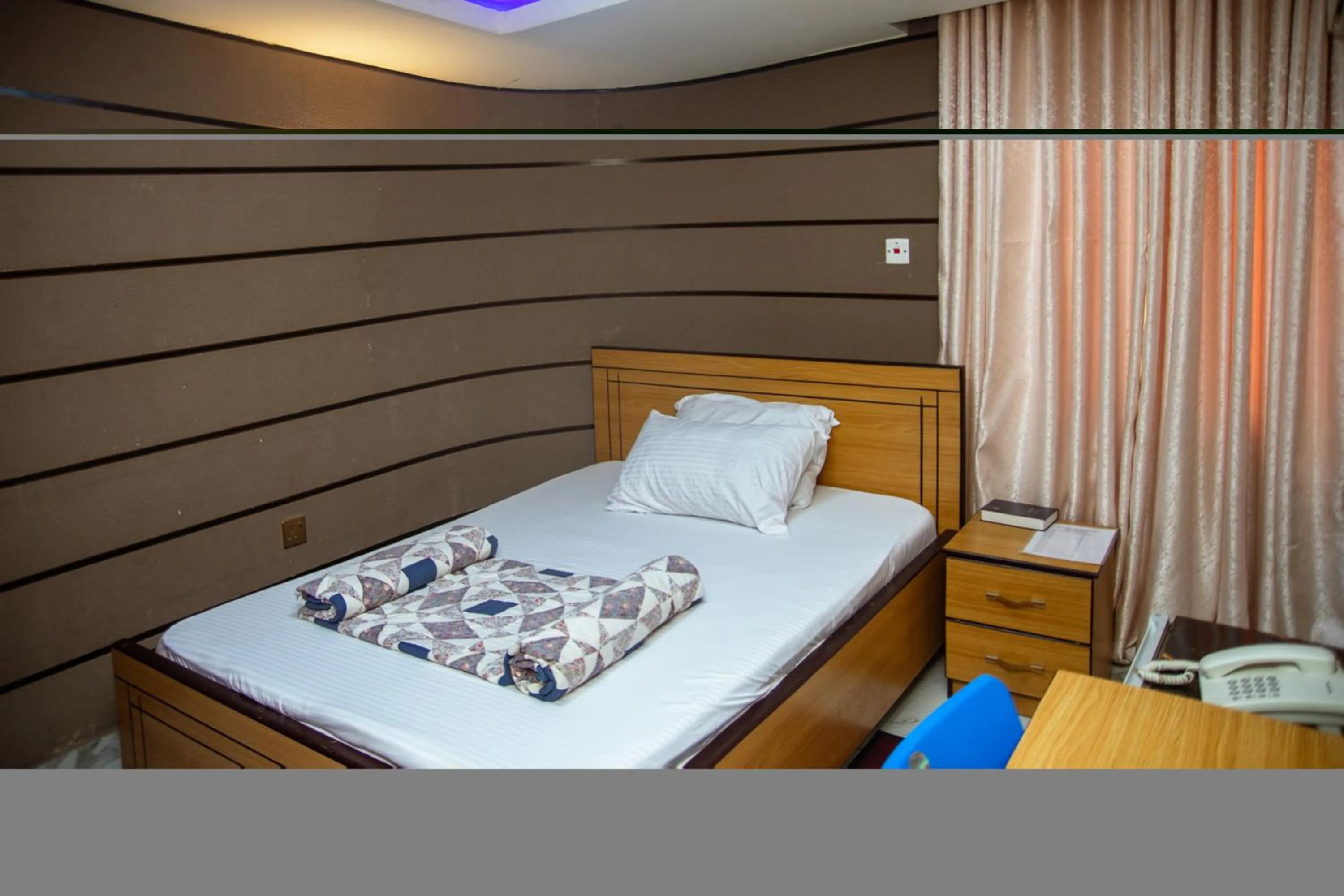 Bed in Haffy Executive Hotels and Suite