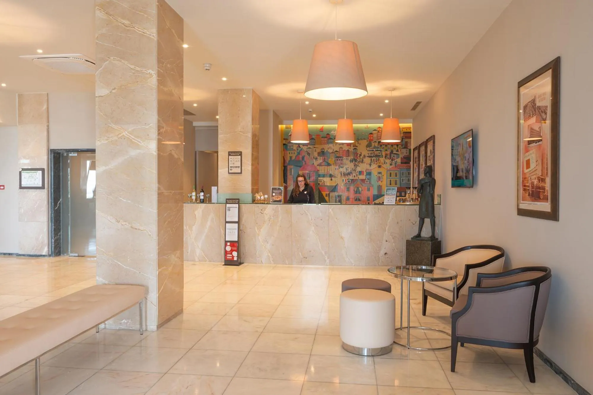 Lobby or reception in Vila Gale Collection Figueira da Foz