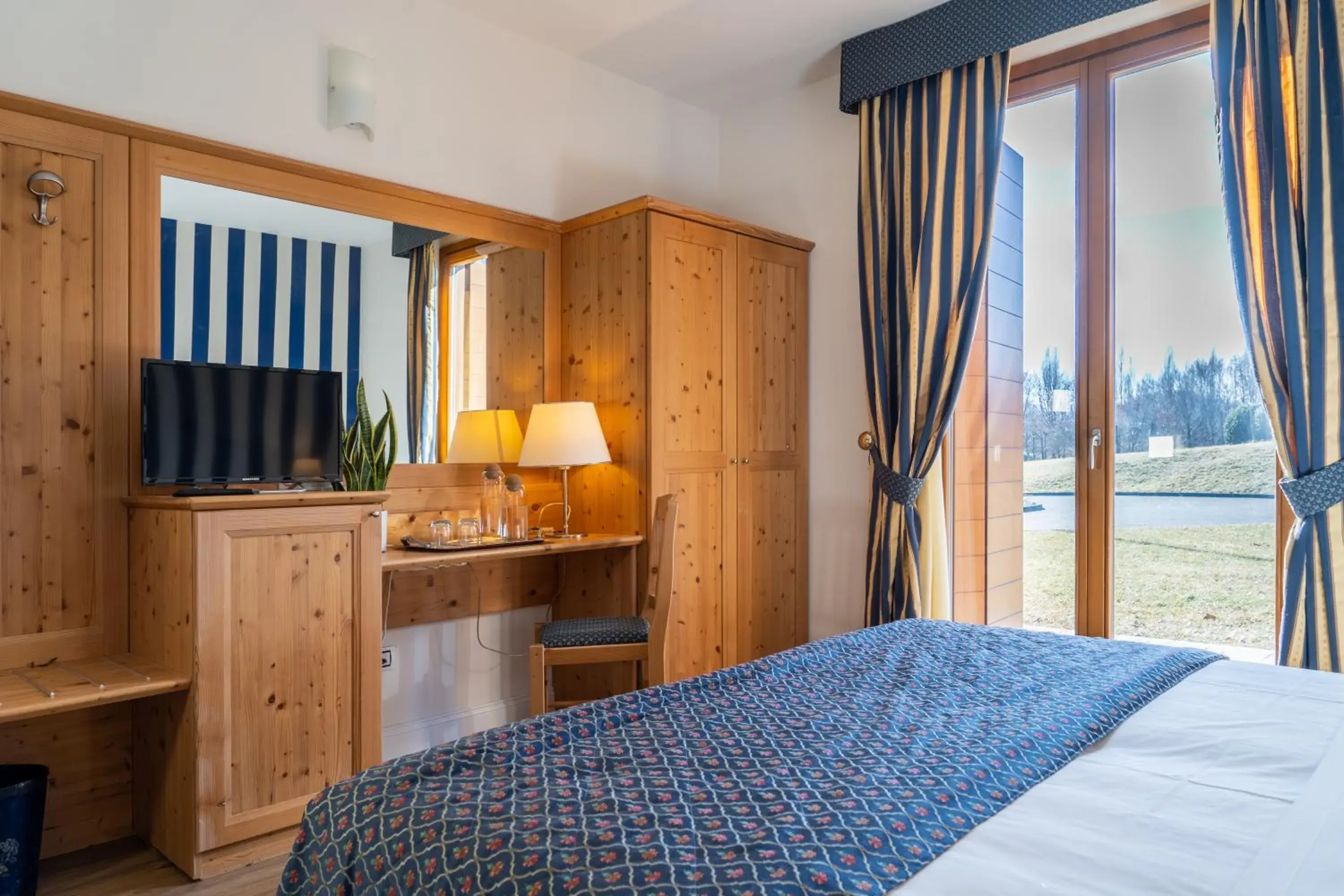 Double or Twin Room with Garden View - single occupancy in Hotel Canova Sport & Relax Double or Twin Room with Garden View - single occupancy in Hotel Canova Sport & Relax