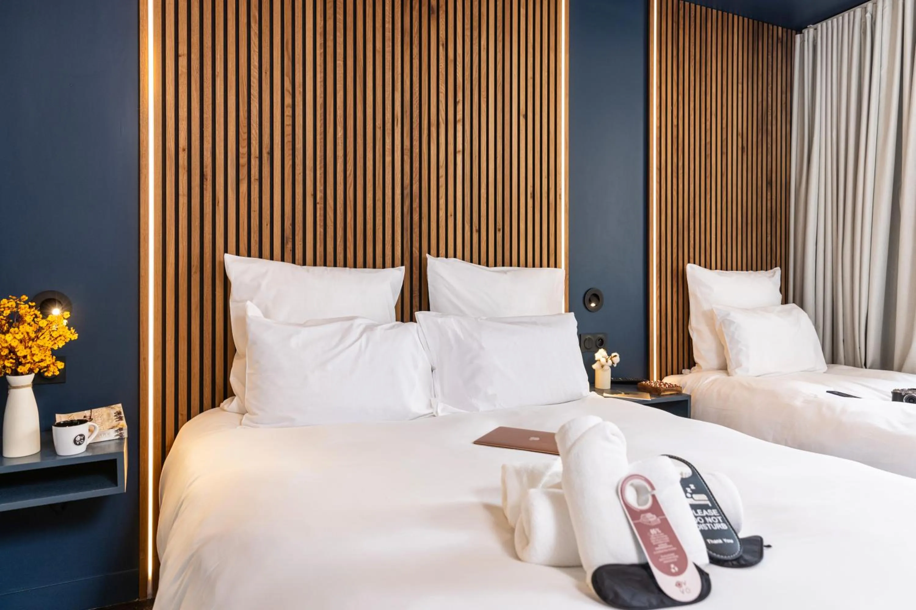 Bed in OVYO Hôtel