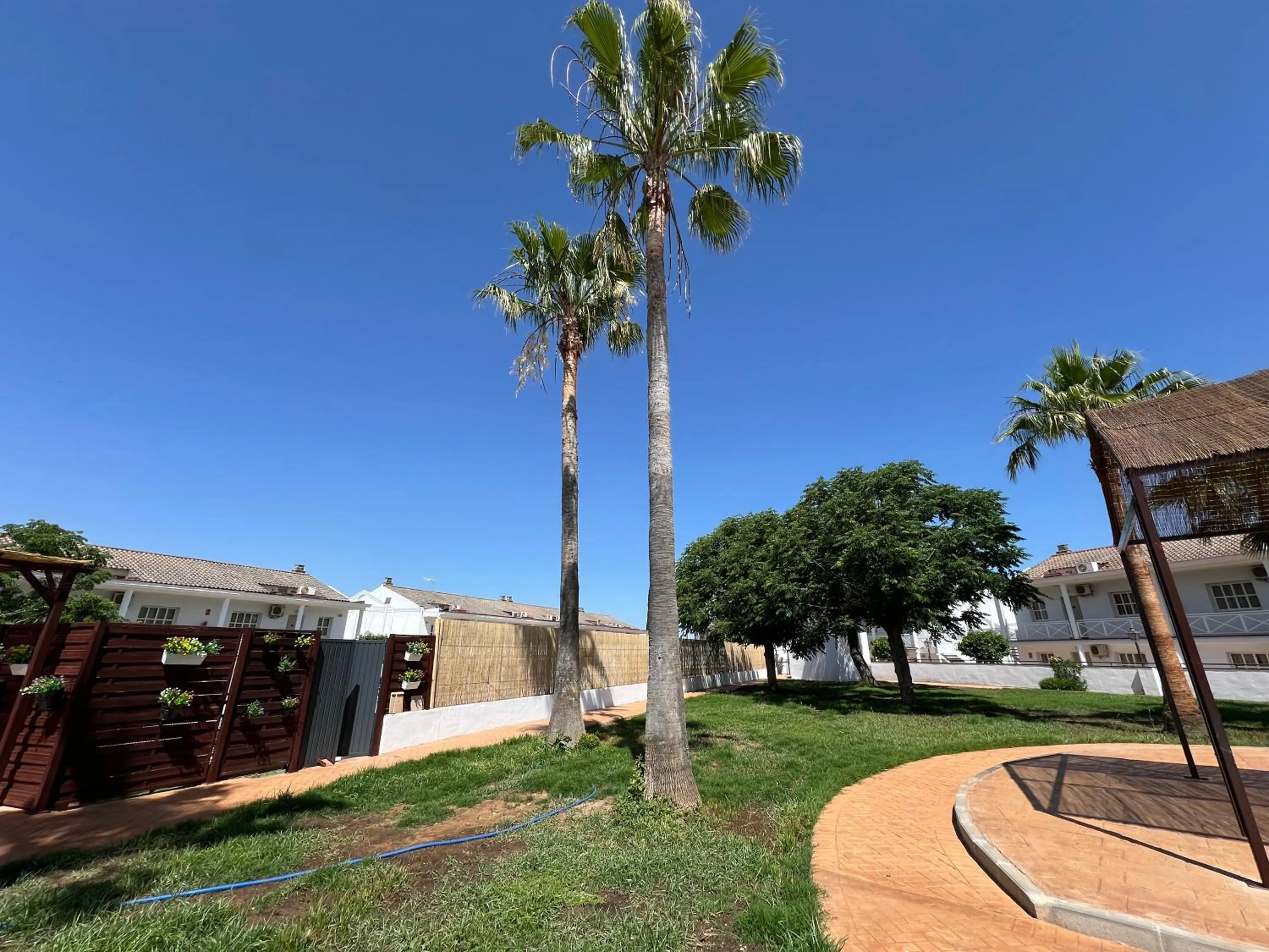 Swimming pool in Hospedium Hotel Sky Blu Torre de Sevilla