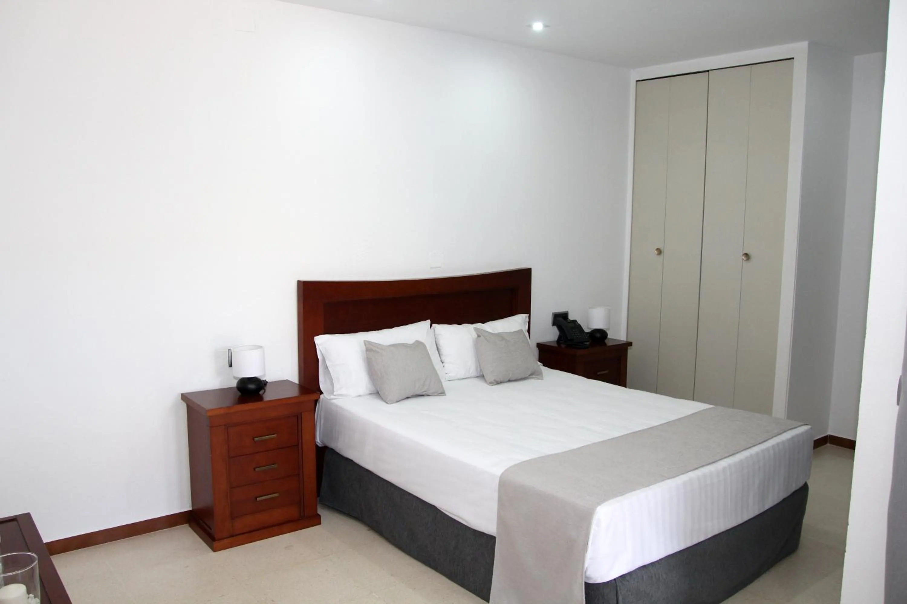 Bed in Hospedium Hotel Sky Blu Torre de Sevilla