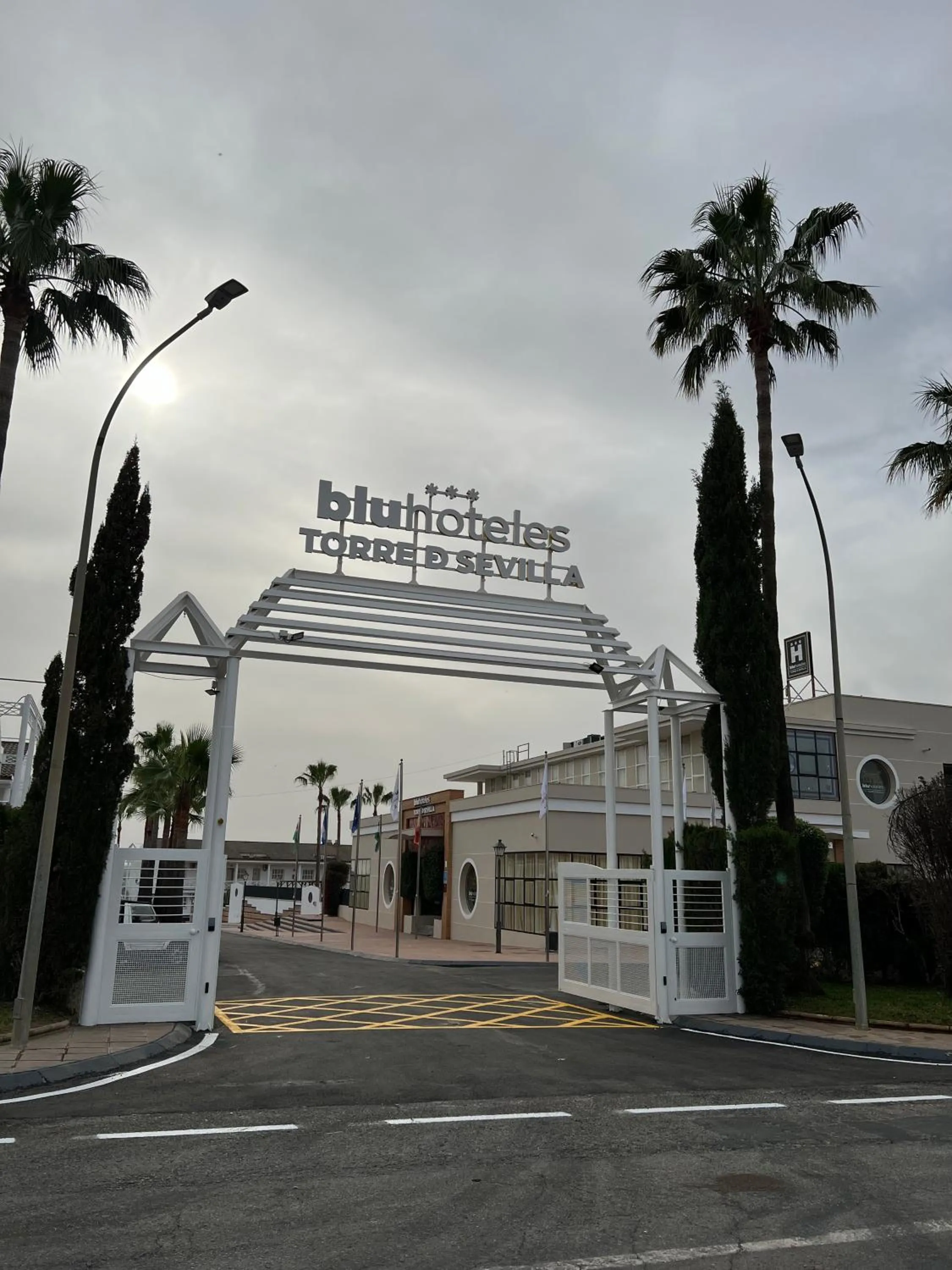 Facade/entrance in Hospedium Hotel Sky Blu Torre de Sevilla