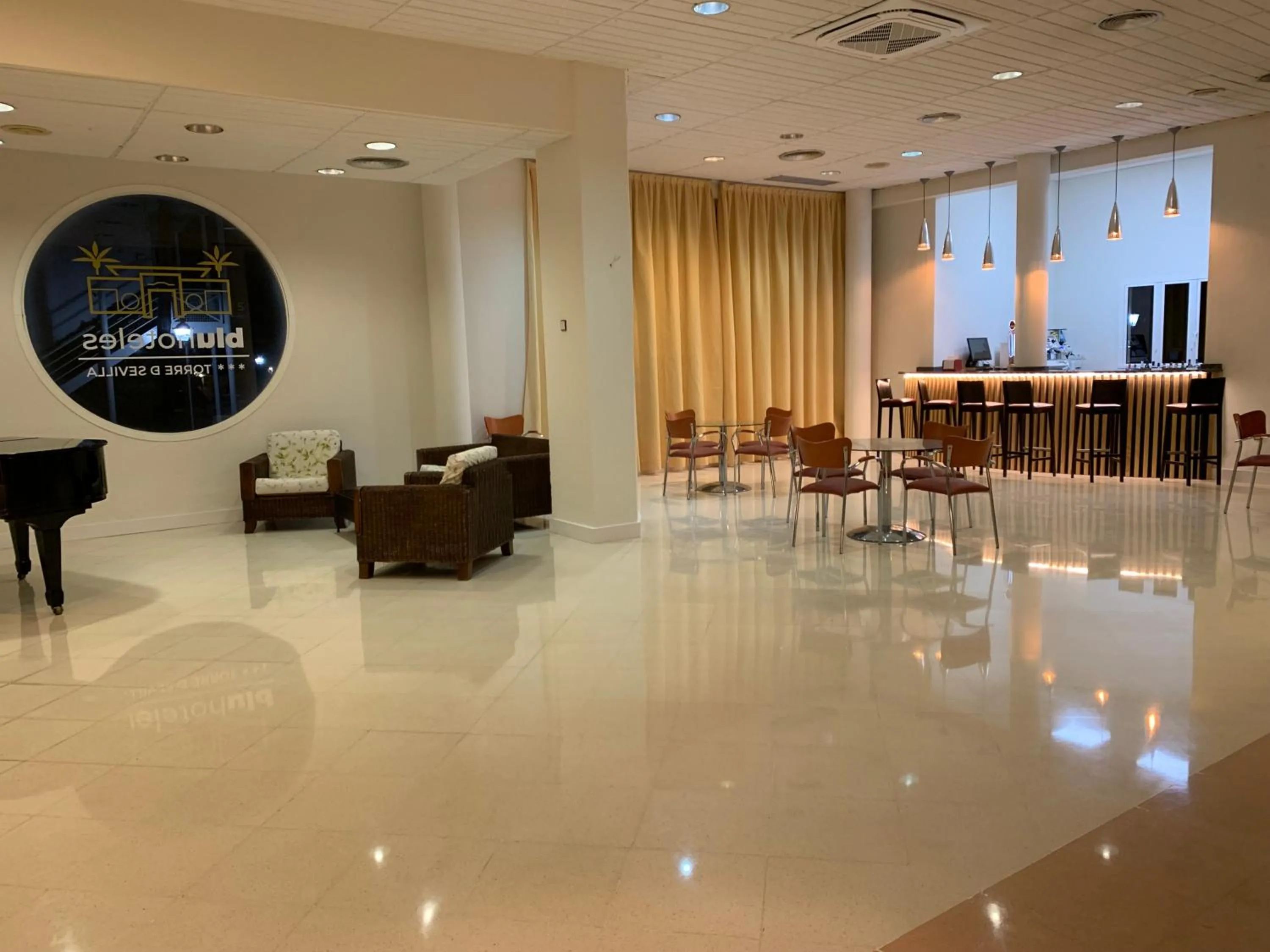 Living room in Hospedium Hotel Sky Blu Torre de Sevilla