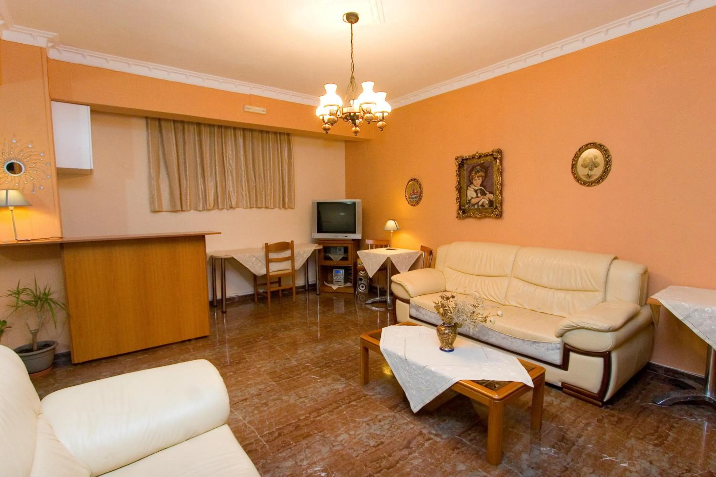 Communal lounge/ TV room in Orion Studios