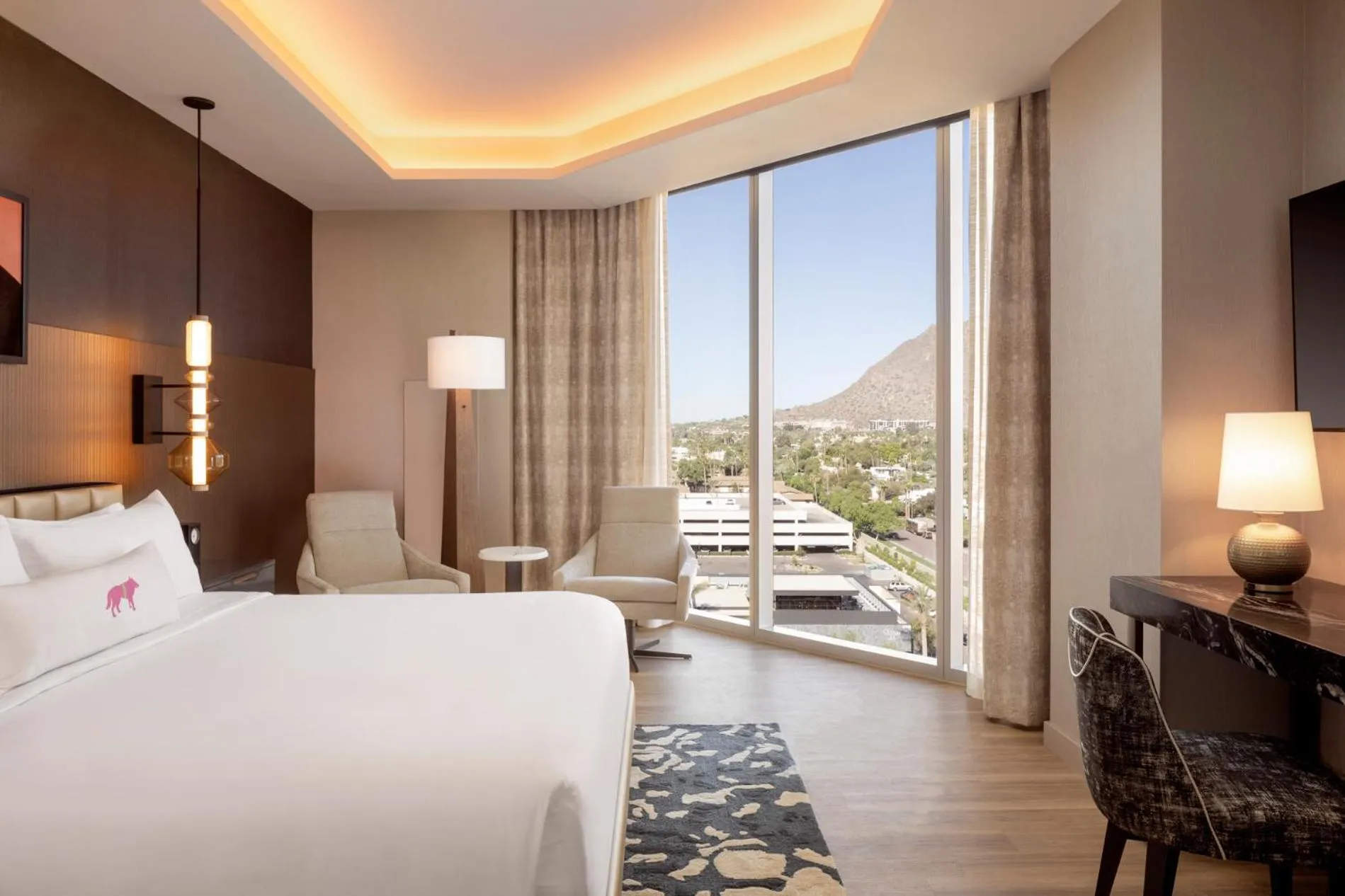 Bedroom, Bed in Caesars Republic Scottsdale, a Hilton Hotel