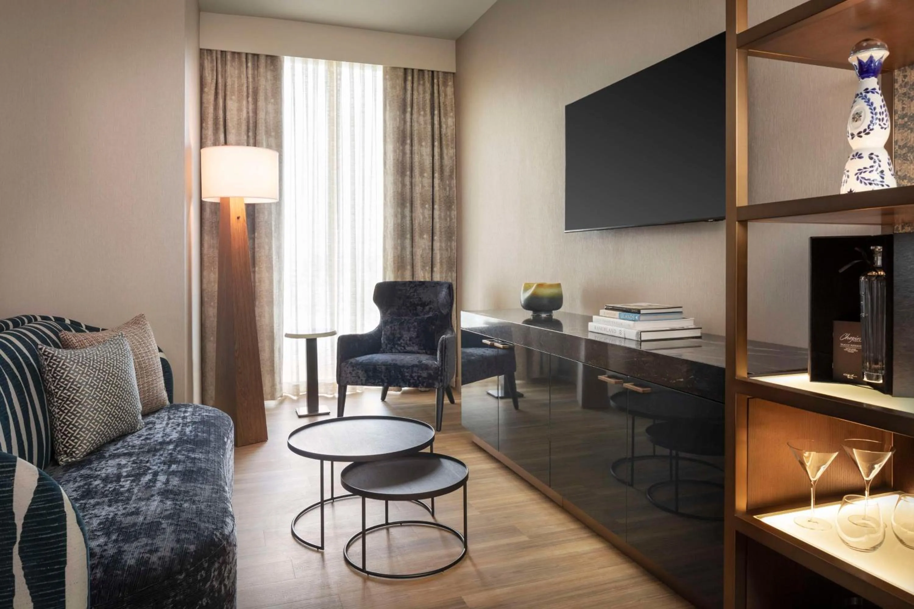 Living room in Caesars Republic Scottsdale, a Hilton Hotel