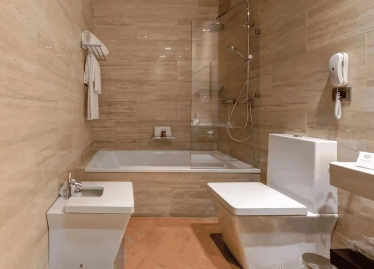 Bathroom in Palacio Pinello