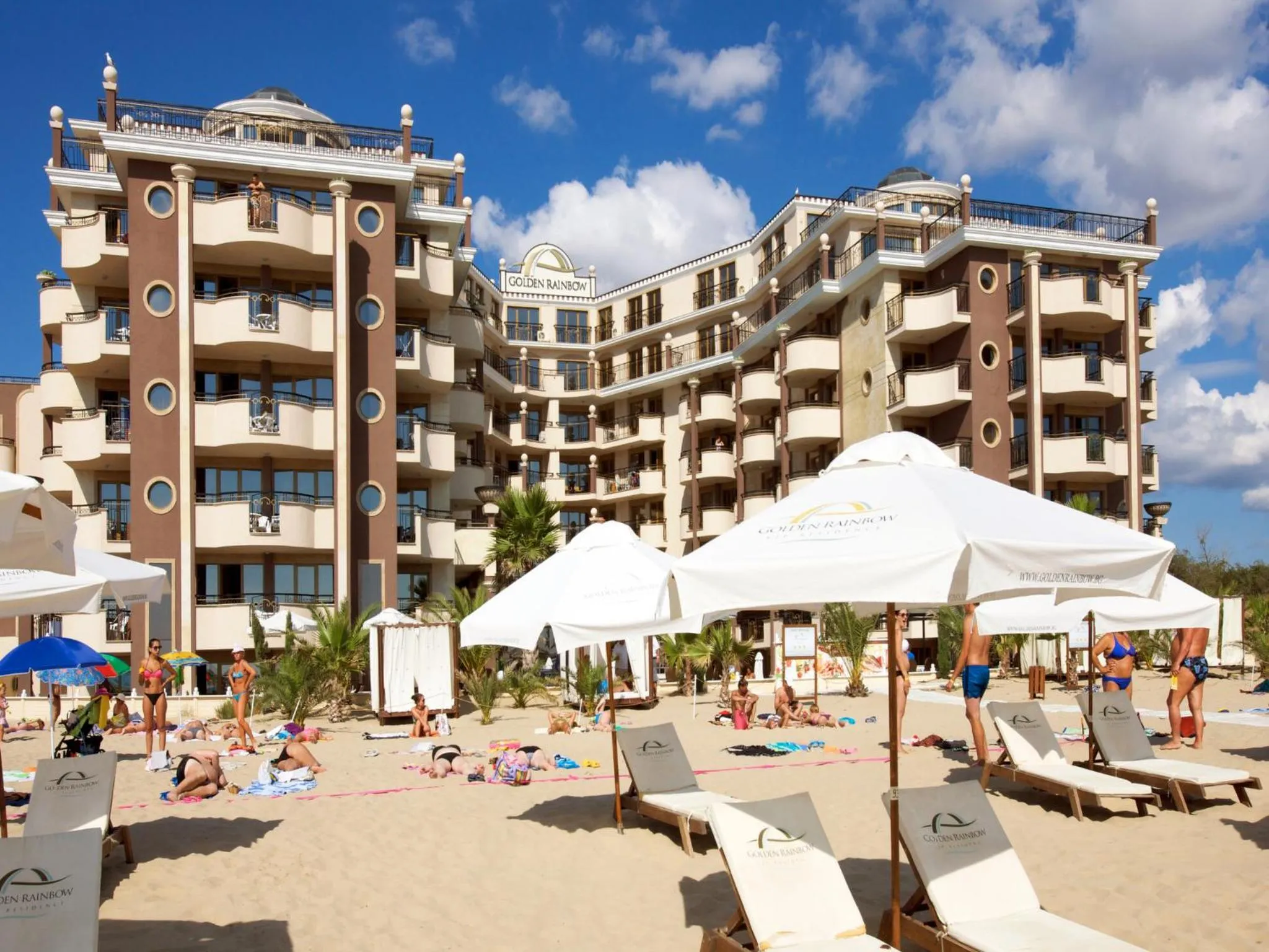 Facade/entrance in Hotel Golden Ina - All Inclusive - Beachfront