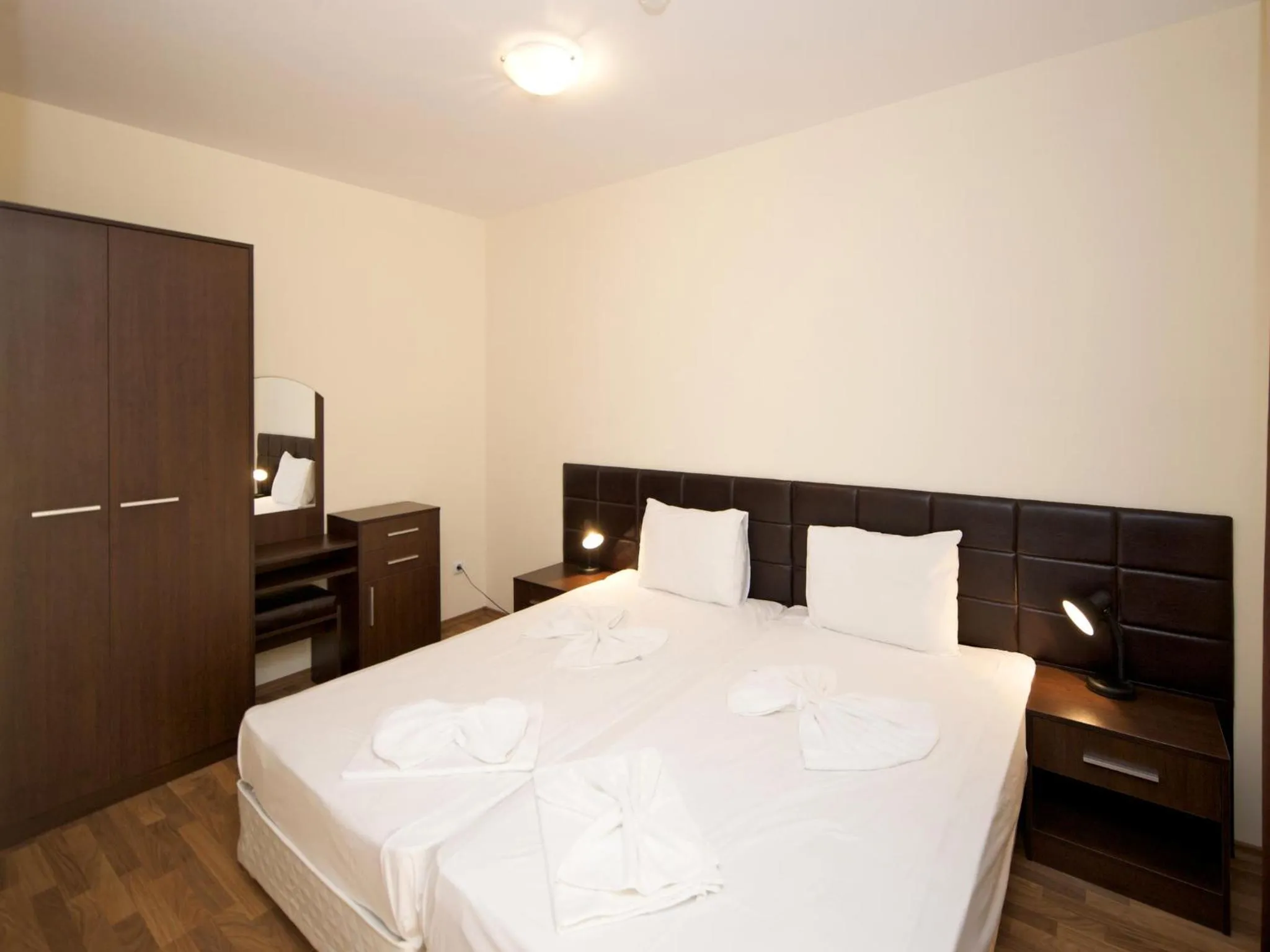 Bed in Hotel Golden Ina - All Inclusive - Beachfront