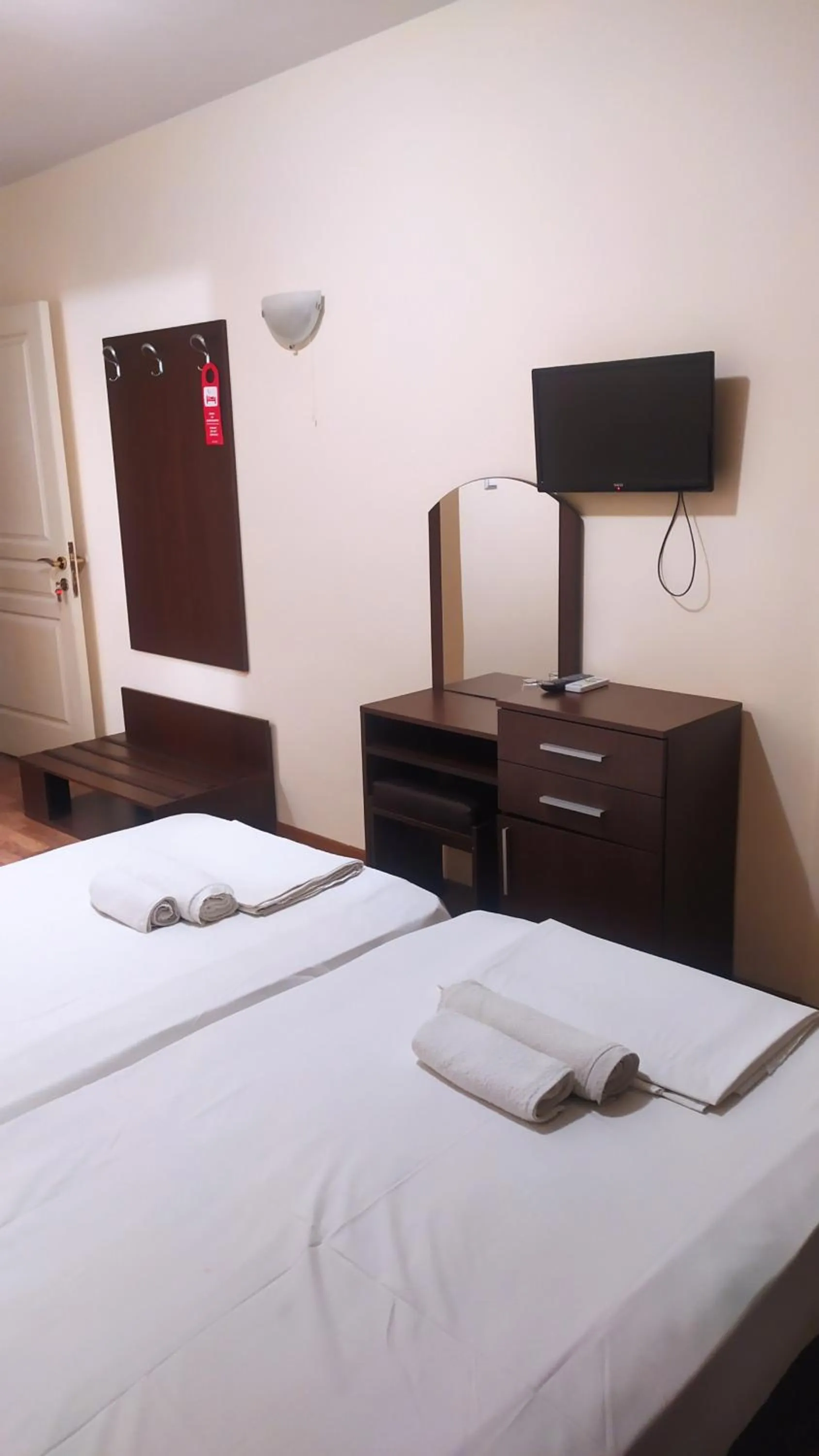 Bed in Hotel Golden Ina - All Inclusive - Beachfront