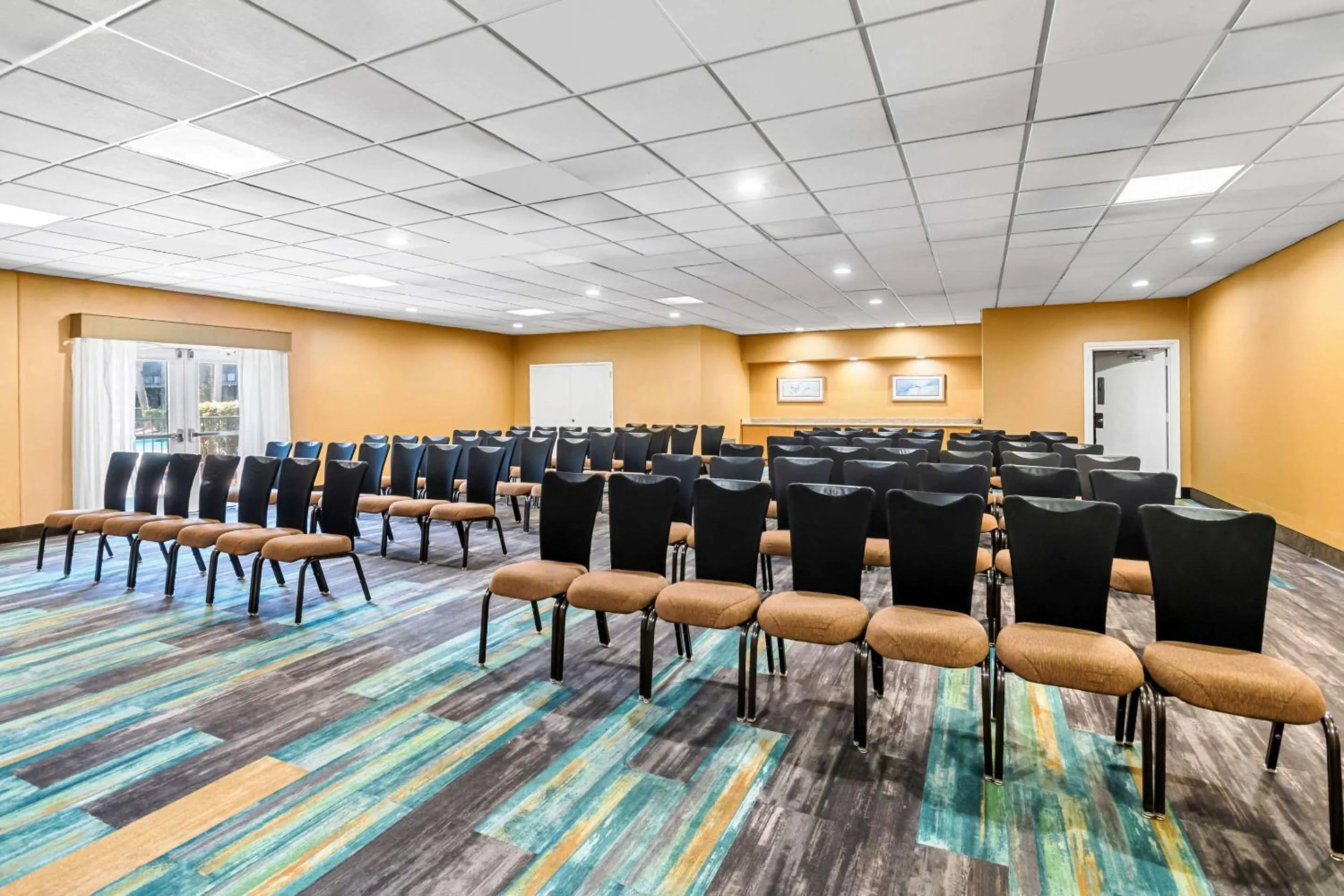 Meeting/conference room in Suburban Studios Slidell I-10