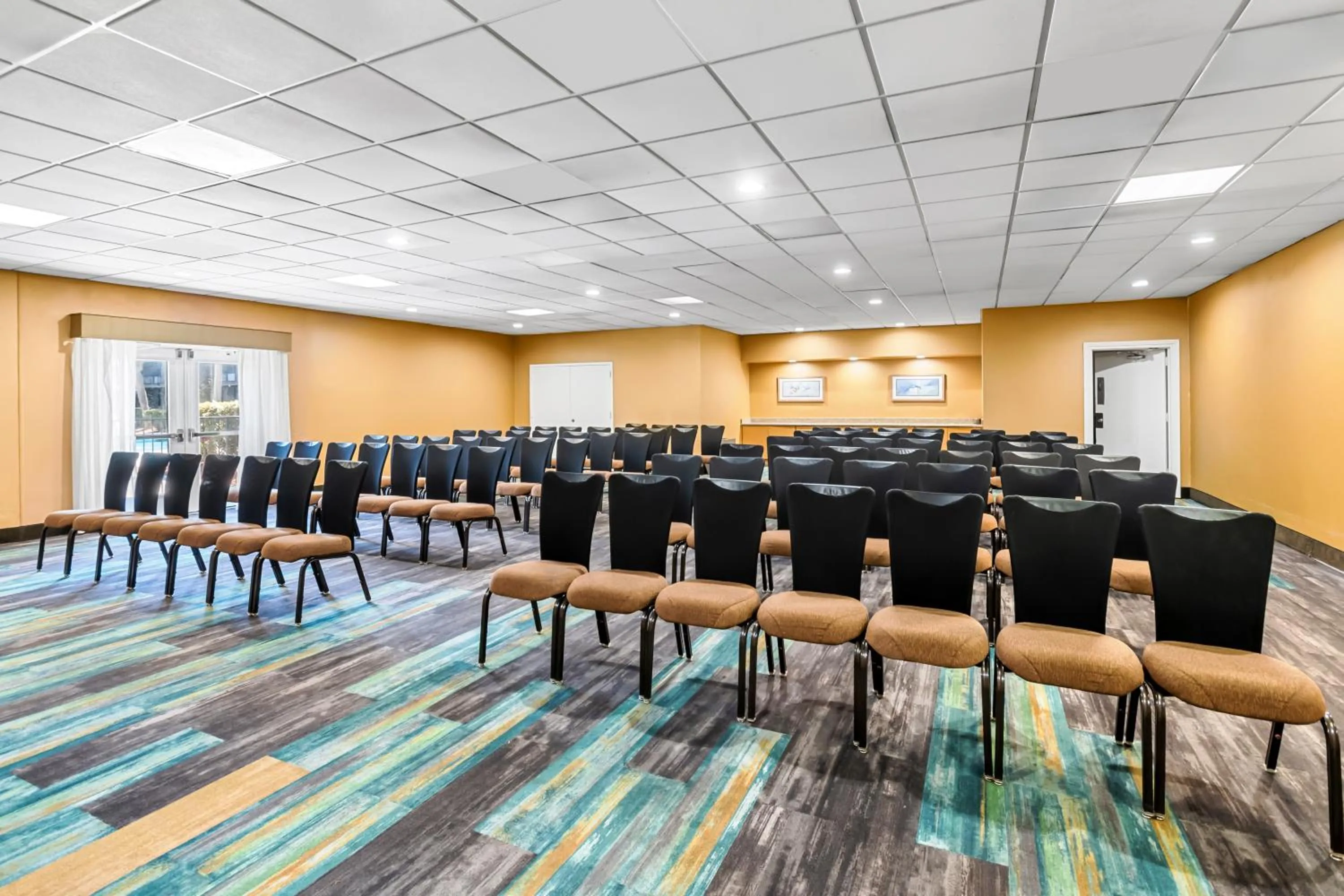 Meeting/conference room in Suburban Studios Slidell I-10