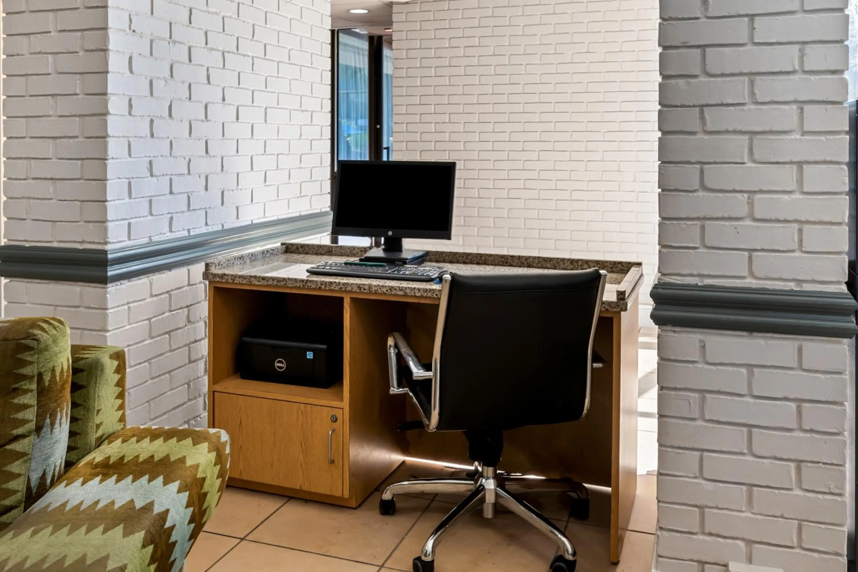 Fitness centre/facilities in Suburban Studios Slidell I-10