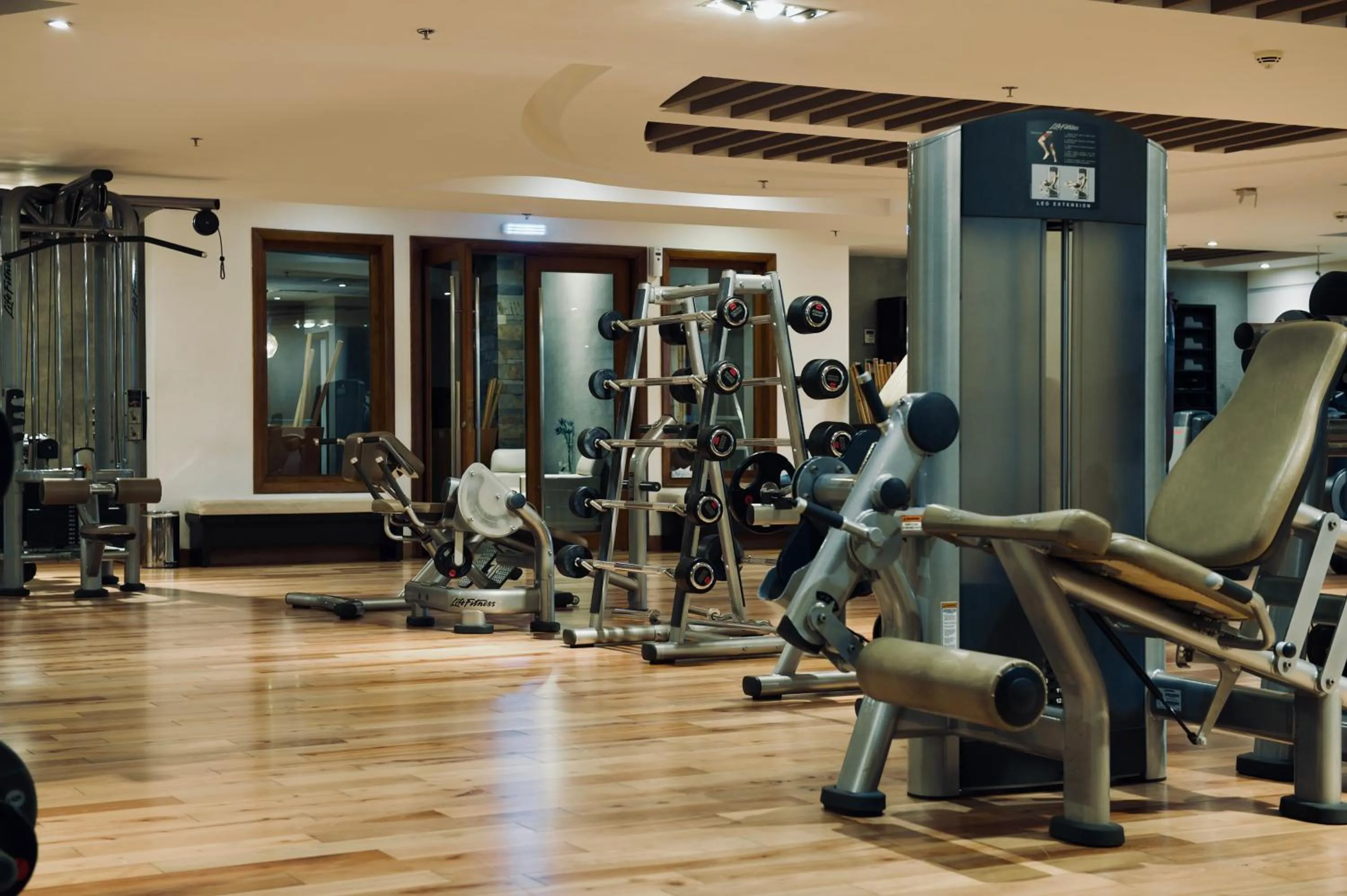 Fitness centre/facilities in Rawasi Hotel Apartments
