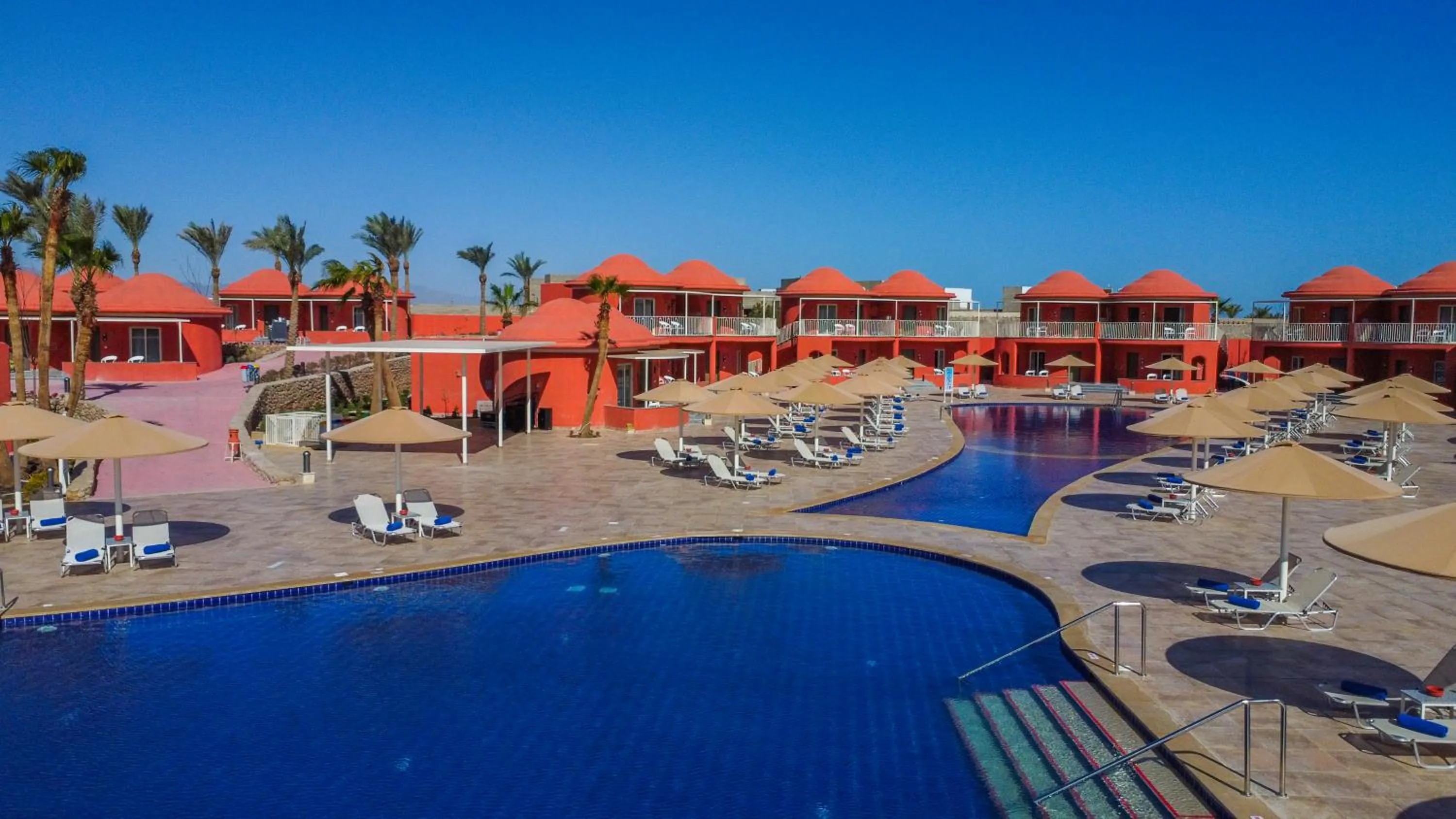 Swimming pool in Pickalbatros Laguna Club Resort Sharm El Sheikh