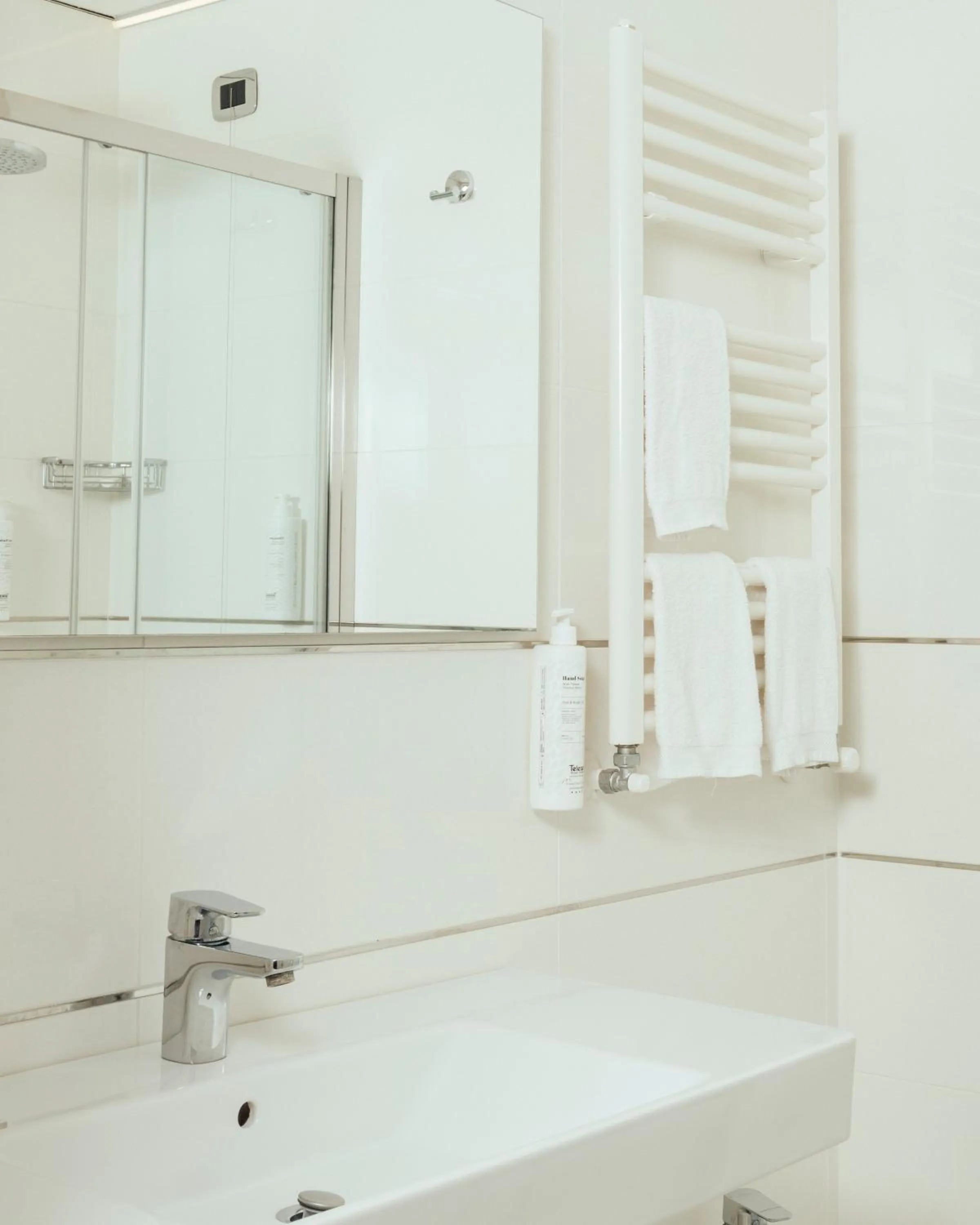 Shower in Grand Hotel Telese