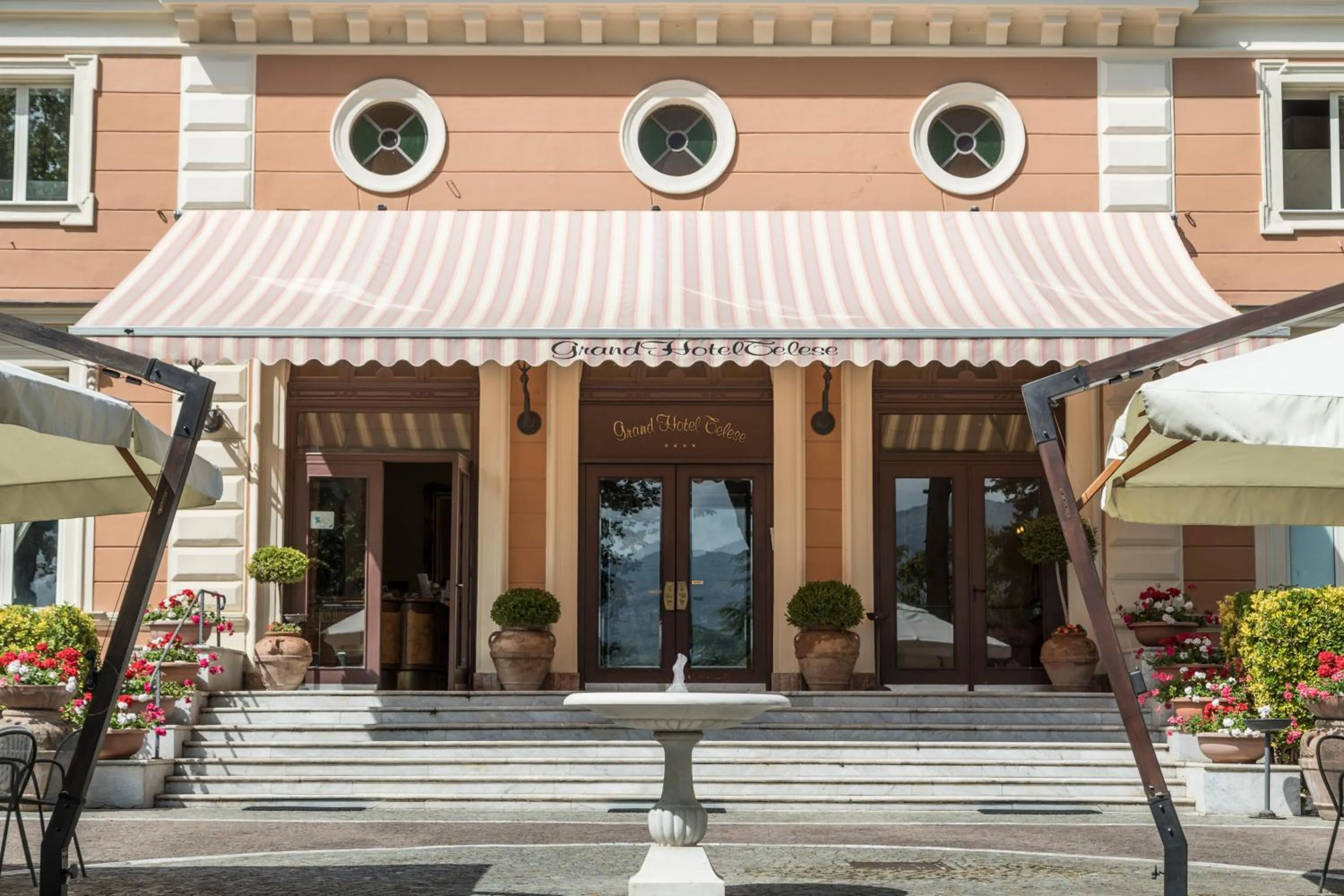 Facade/entrance in Grand Hotel Telese