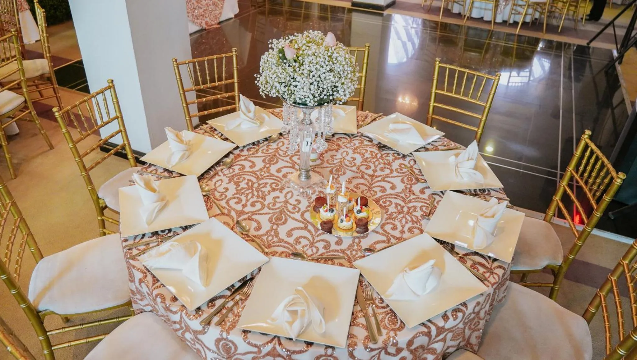 Banquet/Function facilities in Hotel Colón Plaza Business Class