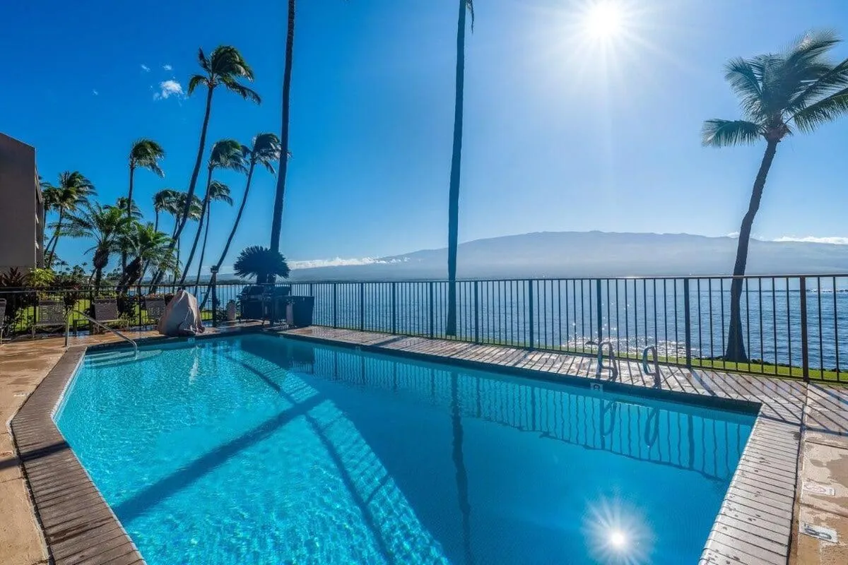 Lauloa 105 · LOA 105 2BD OceanFront Getaway w AC Pool