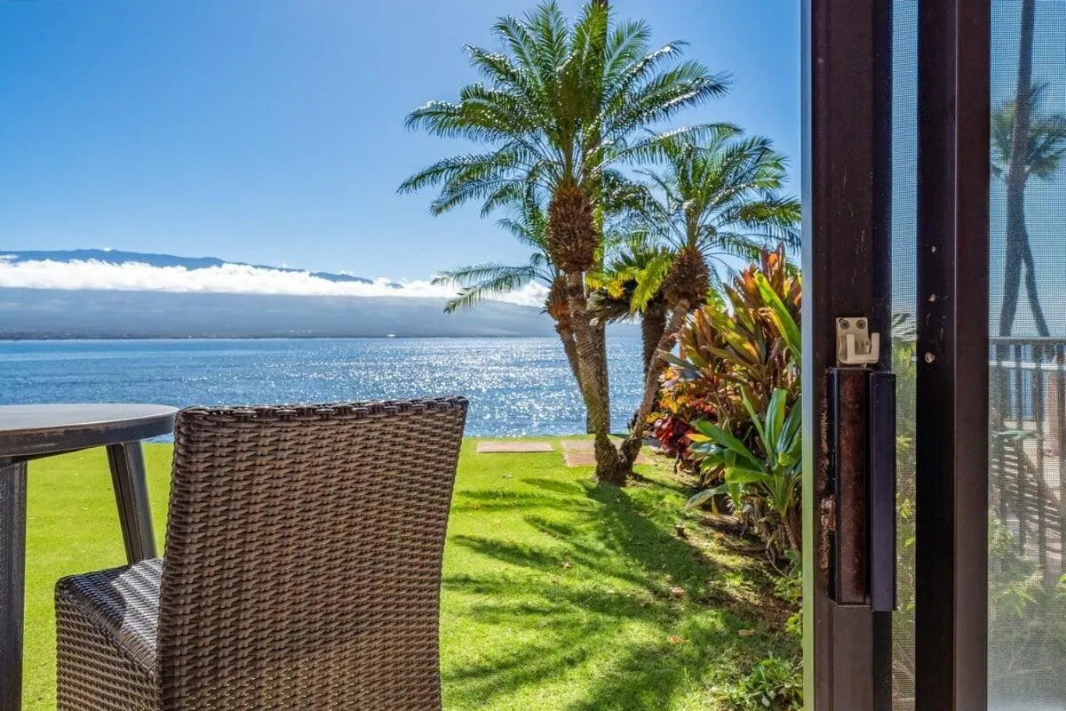 Lauloa 105 · LOA 105 2BD OceanFront Getaway w AC Pool